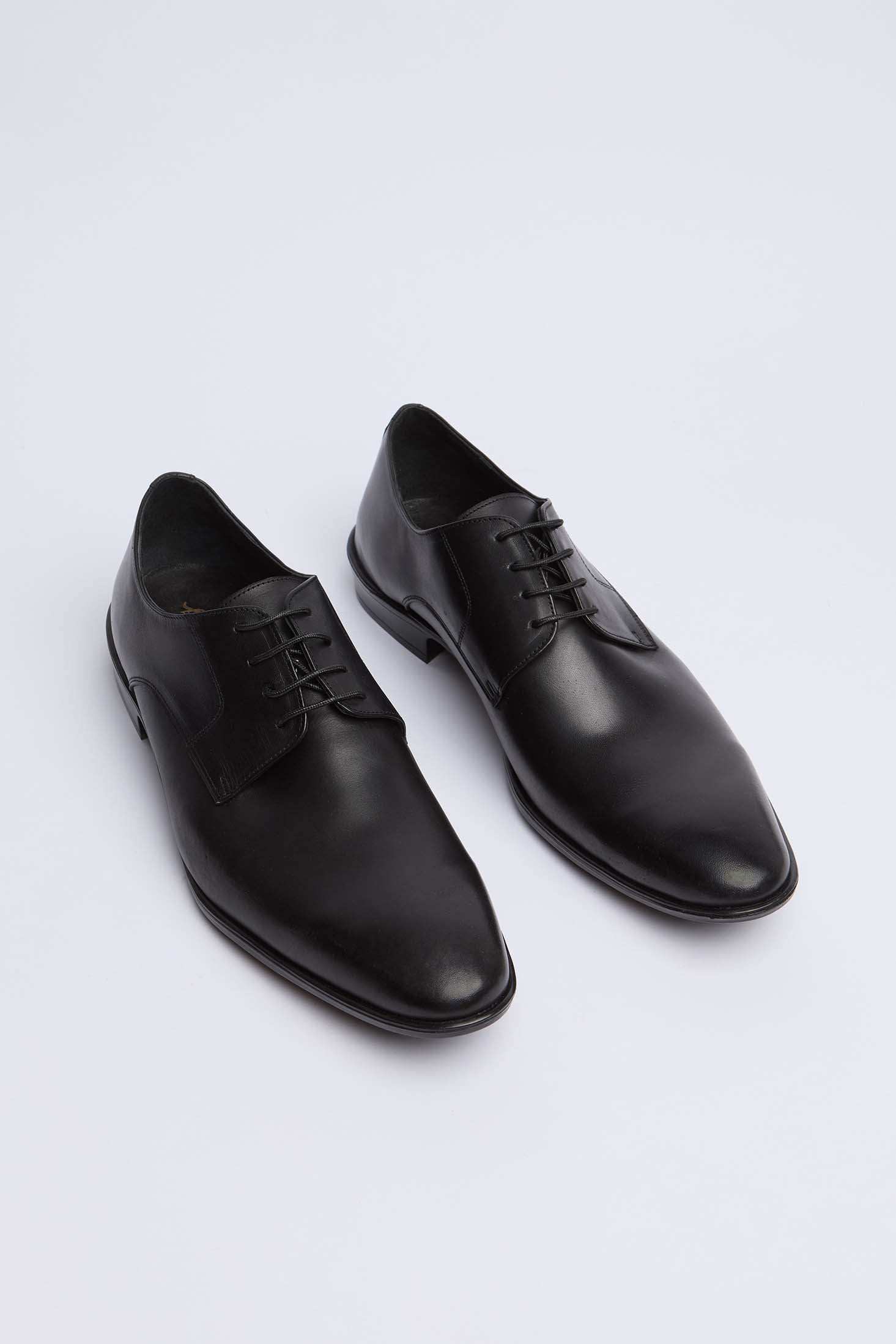 Dalydress black leather men's dress shoes with laces on white background
