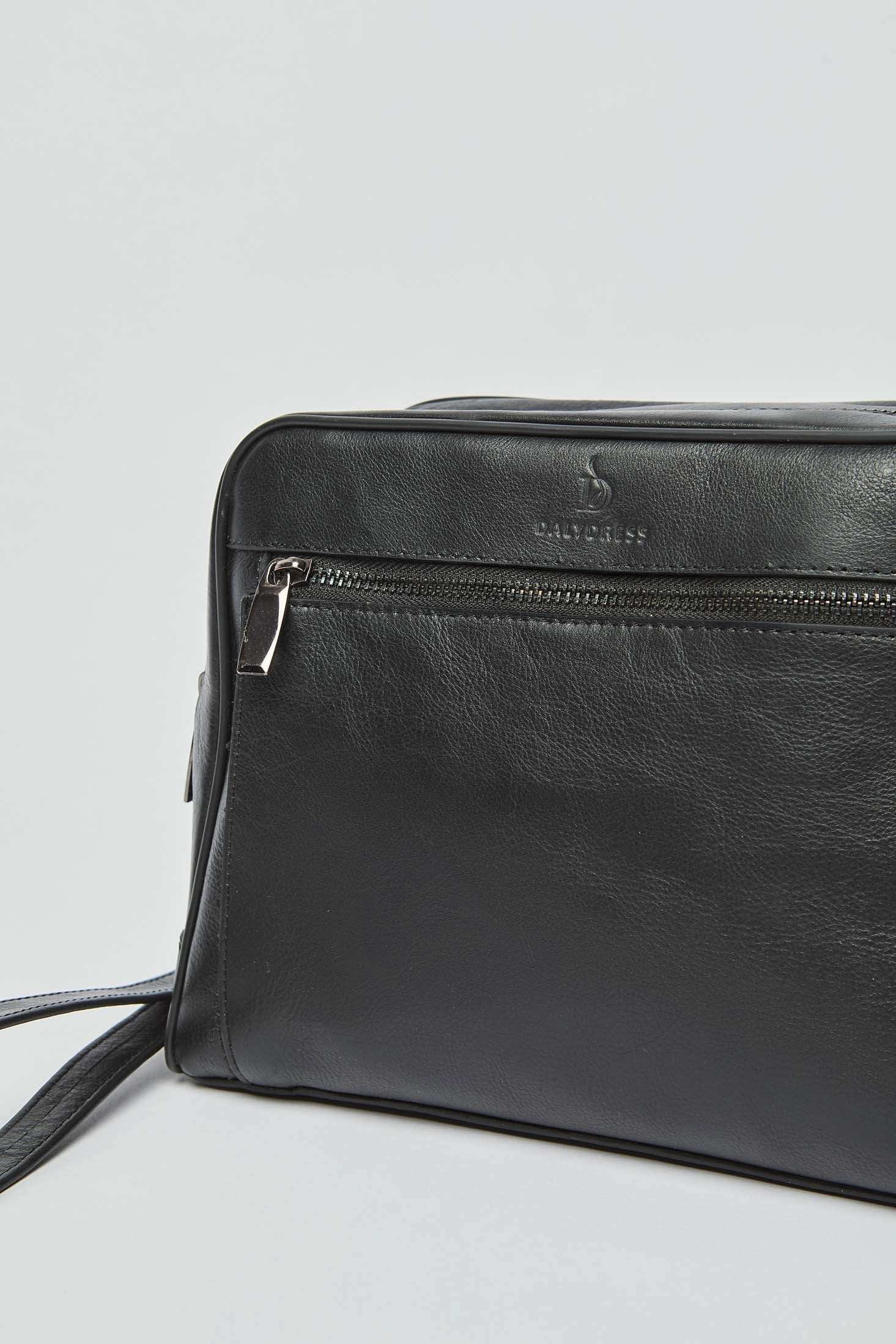 Dalydress black leather men's shoulder bag with zipper front pocket, minimalist design