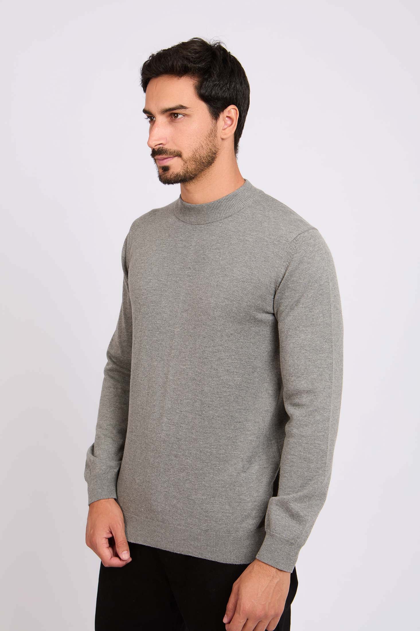 بلوفر سادة سهل الارتداء برقبة عالية