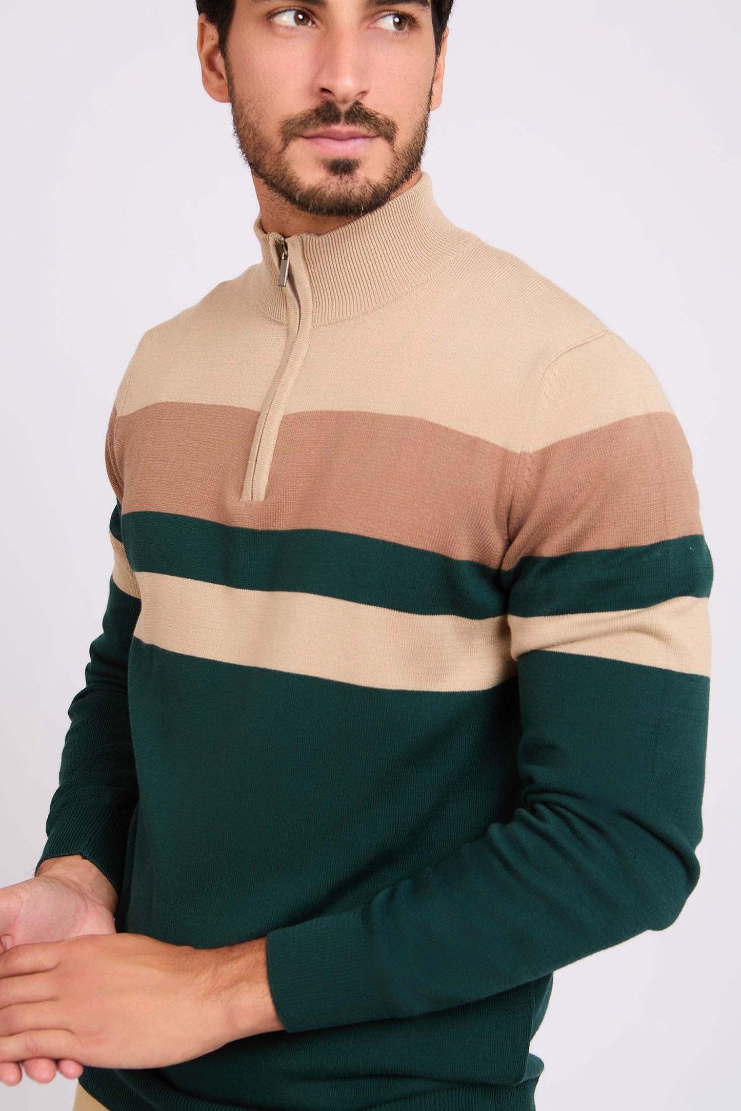 بلوفر للرجال العاديين باللون الأخضر