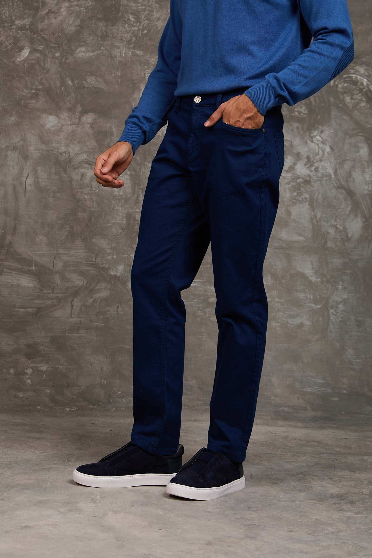 Men Regular Fit Pants Blue