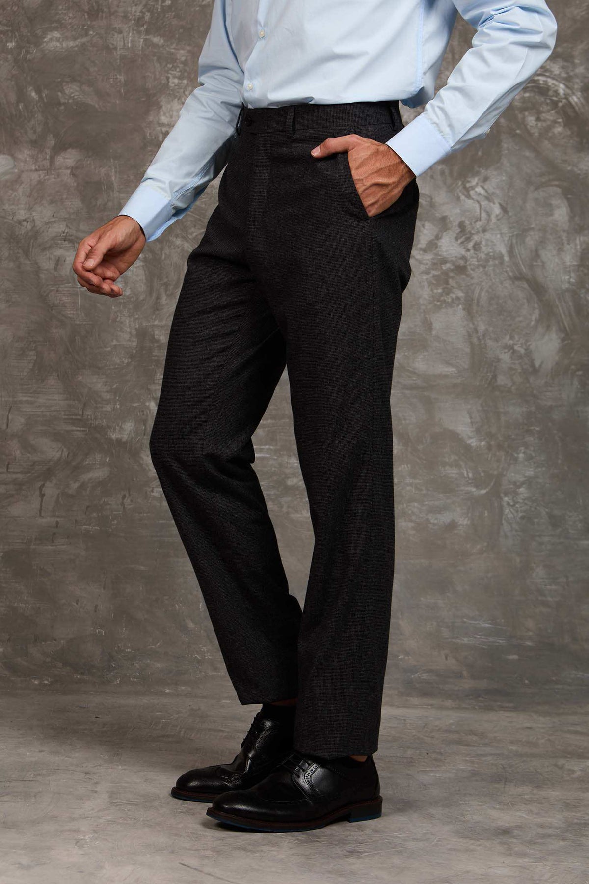 Men Regular Fit Pants Black
