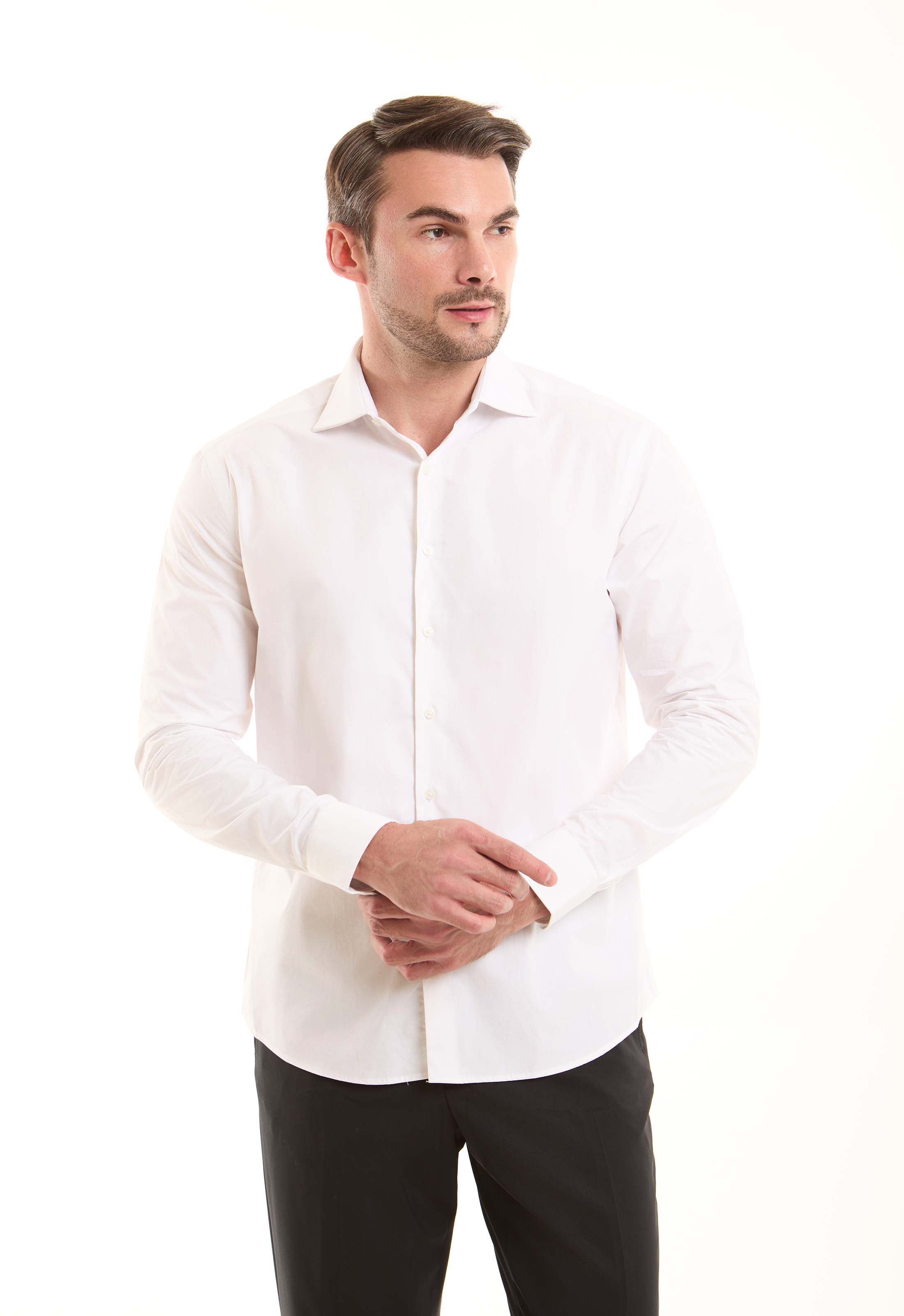 قميص سادة بأكمام طويلة وأزرار