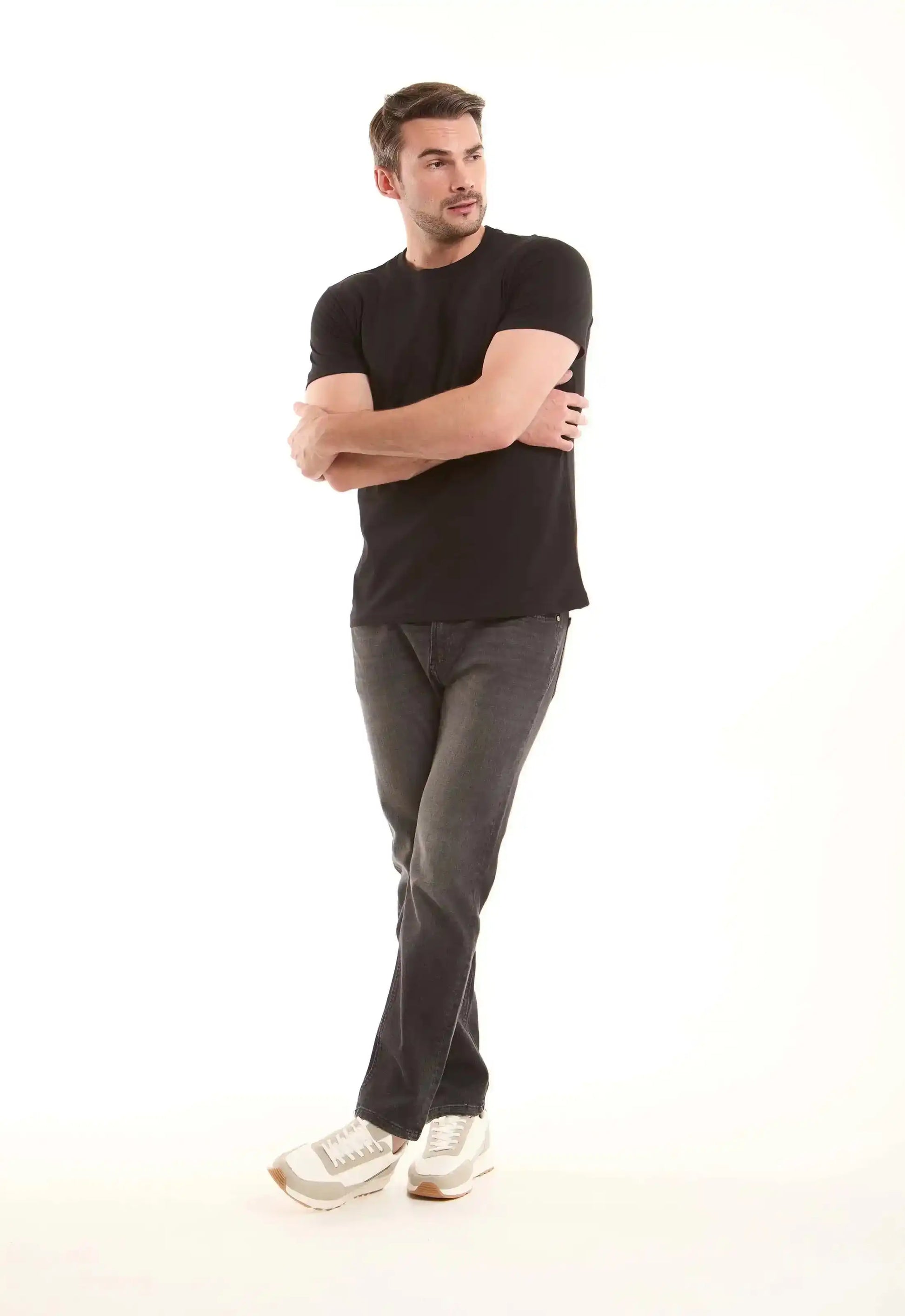 Everyday Straight Comfort Jeans