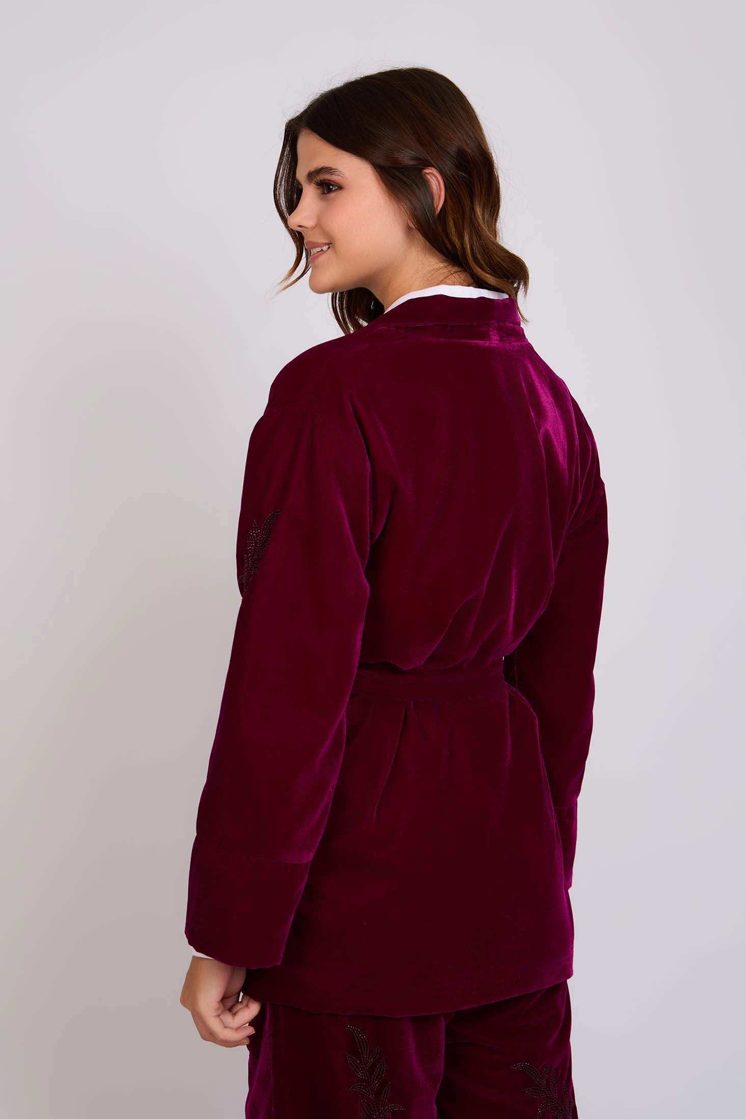 كيمونو نسائي عادي باللون العنابي