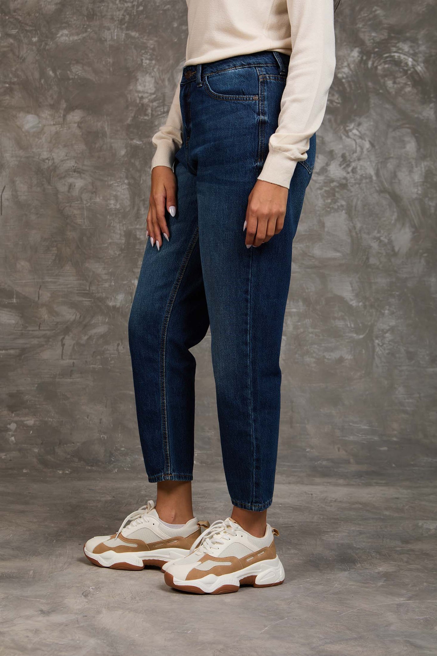 Women Mom Fit Denim Pant