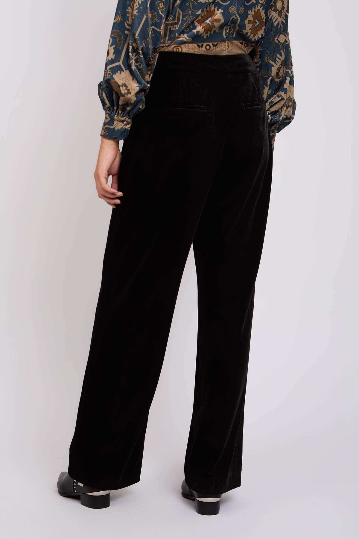 Women Regular Fit Pants Black