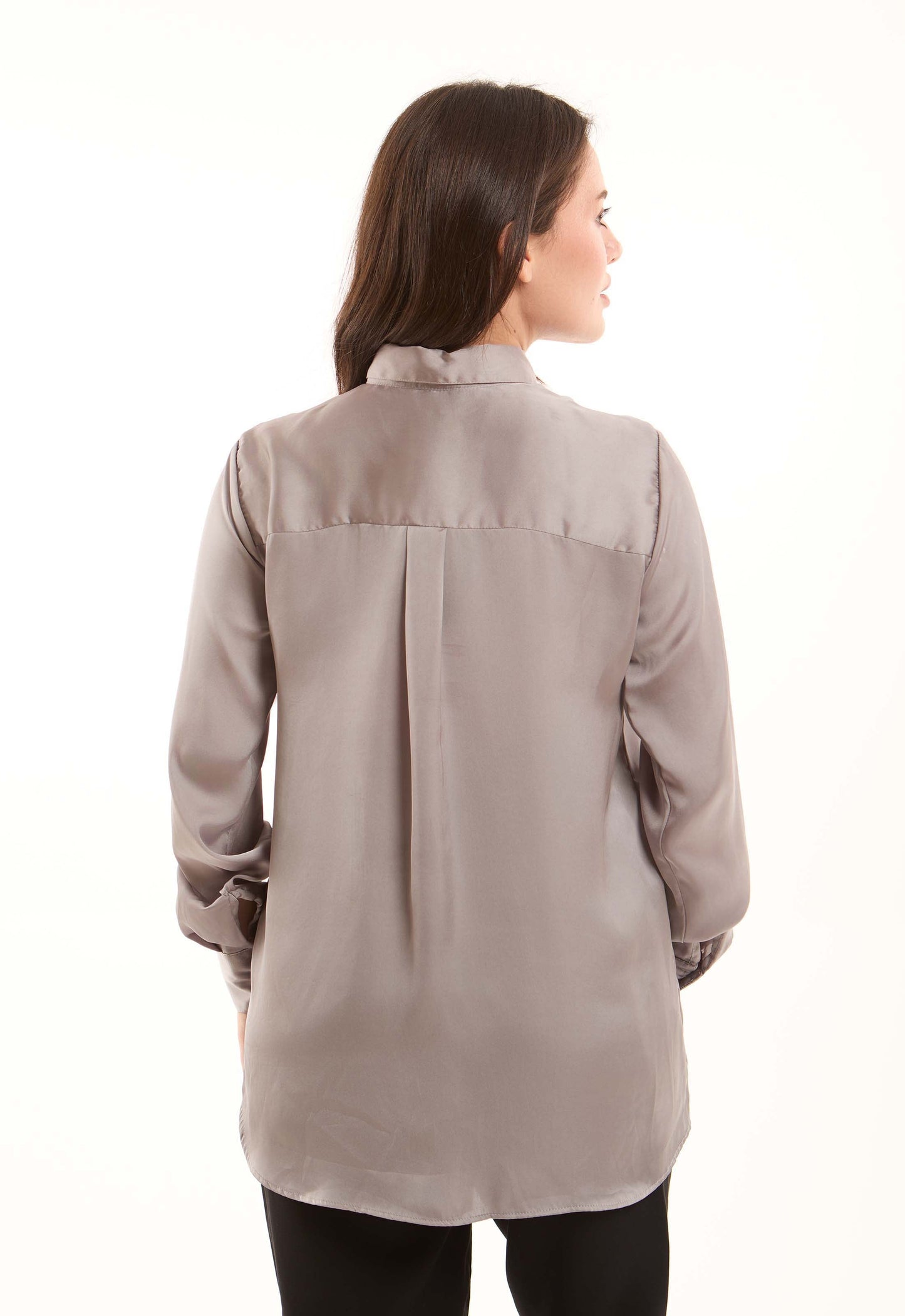 قميص طويل بتصميم بسيط أنيق