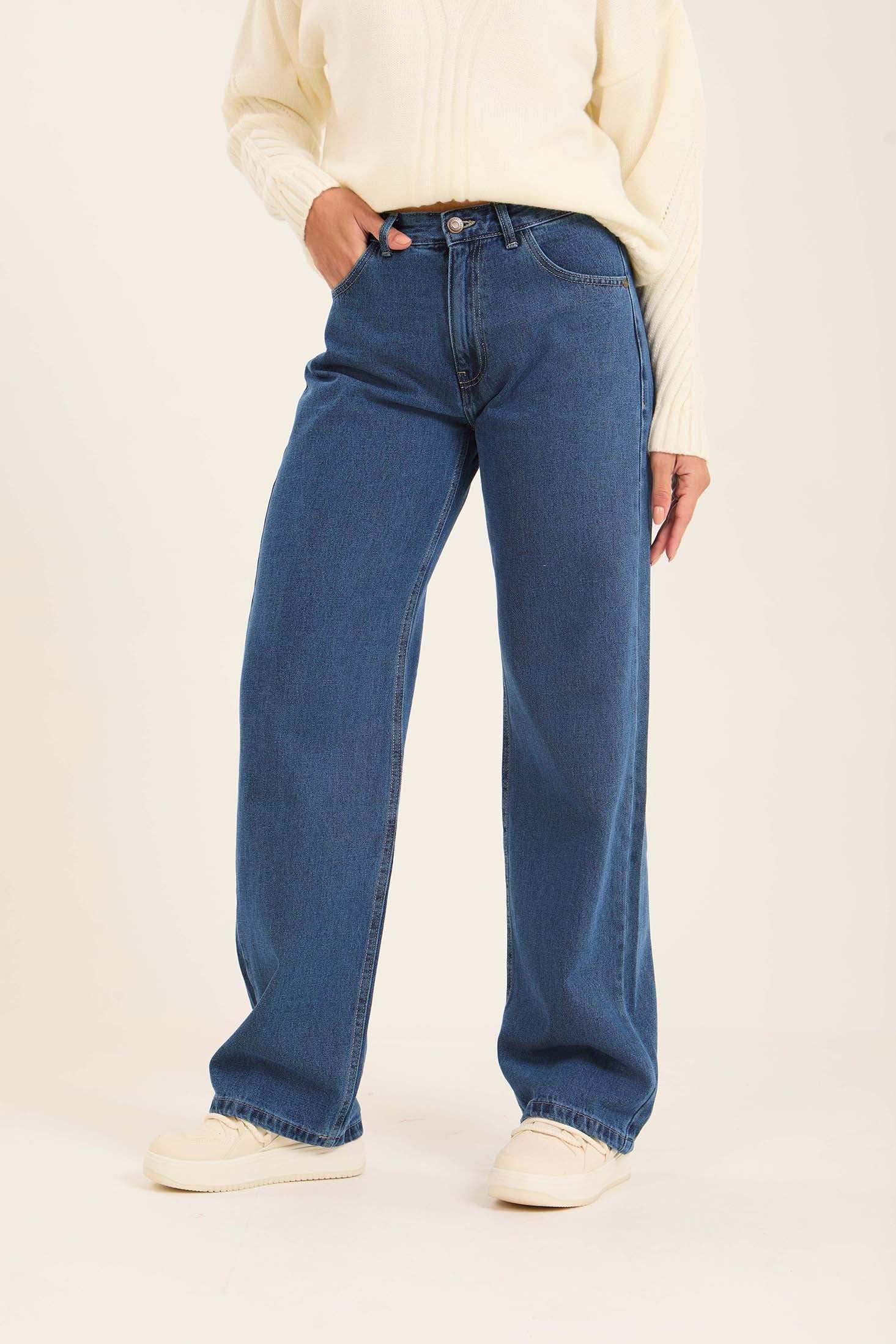 جينز دنيم واسع الساق بتصميم أنيق