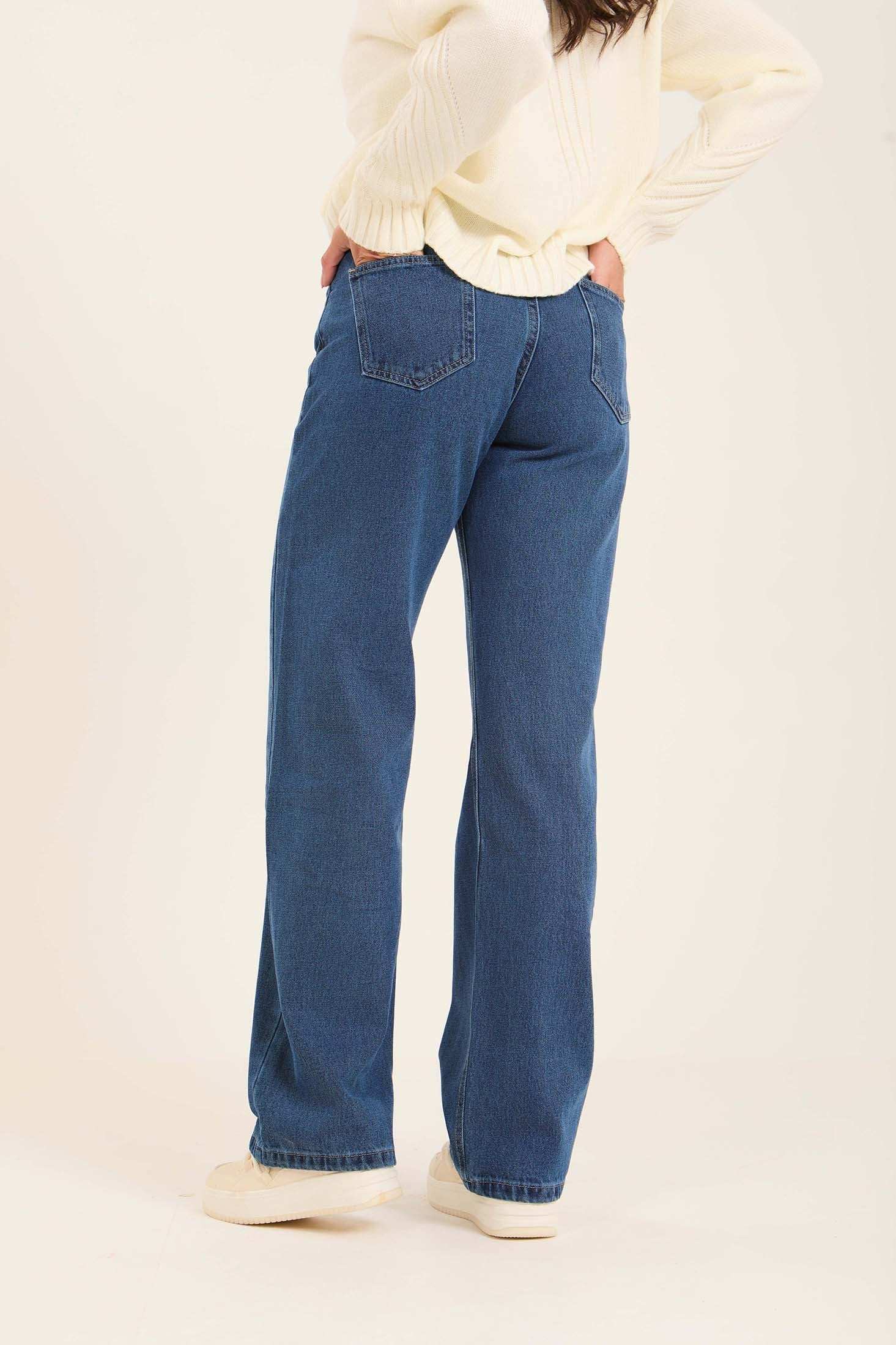 جينز دنيم واسع الساق بتصميم أنيق