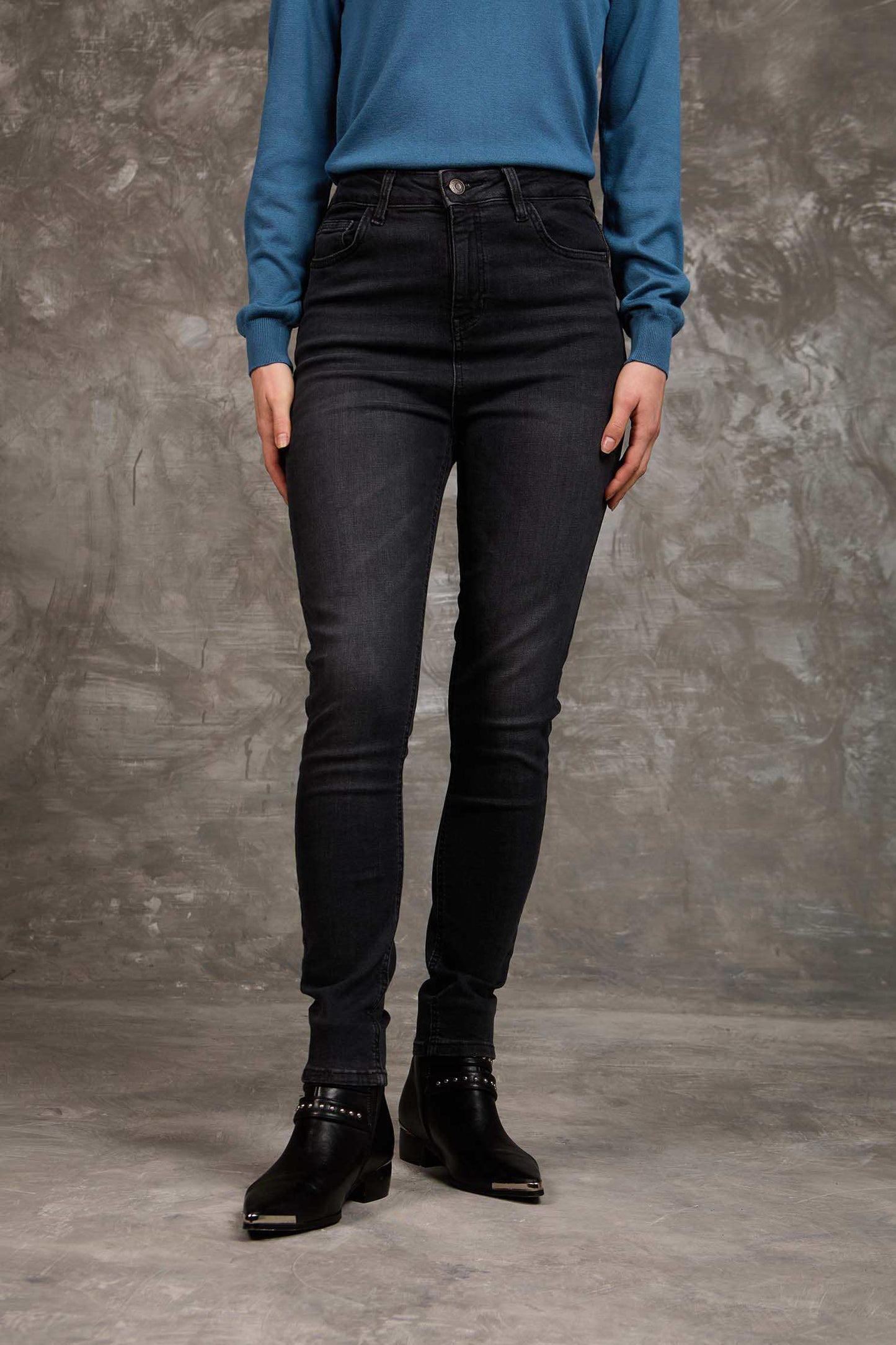 Everyday Stretch Skinny Jeans