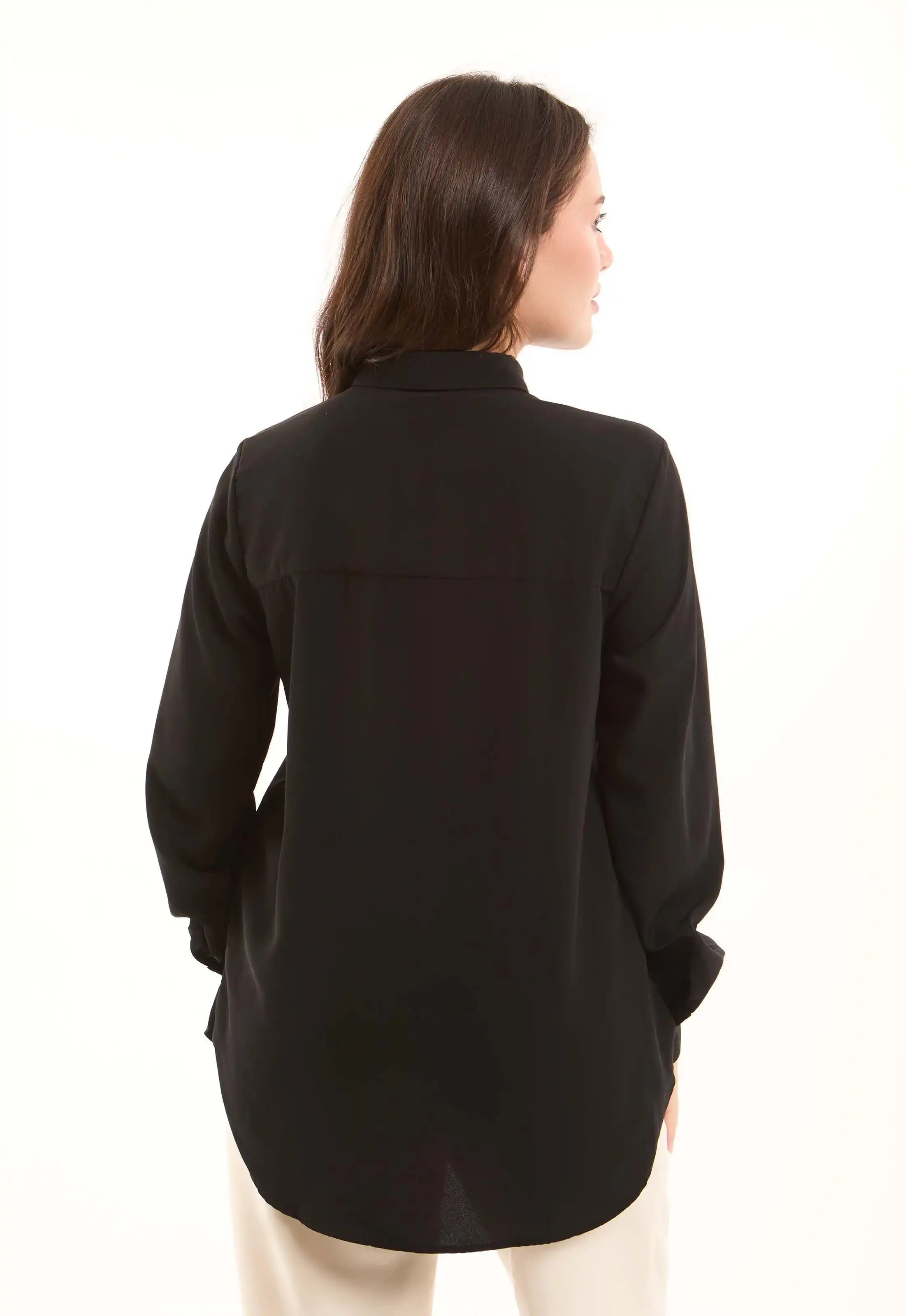 قميص طويل بتصميم بسيط أنيق