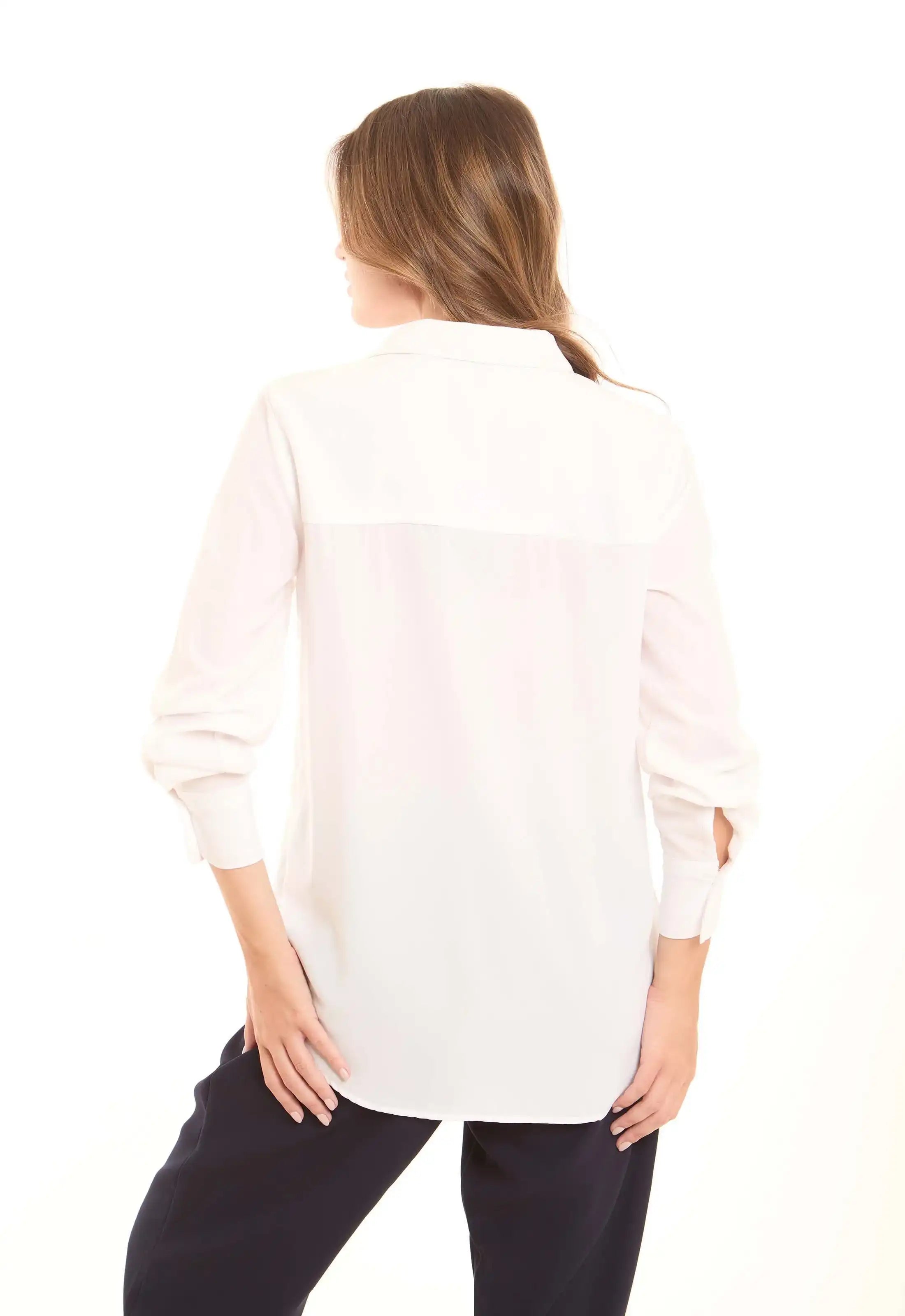 قميص طويل بتصميم بسيط أنيق