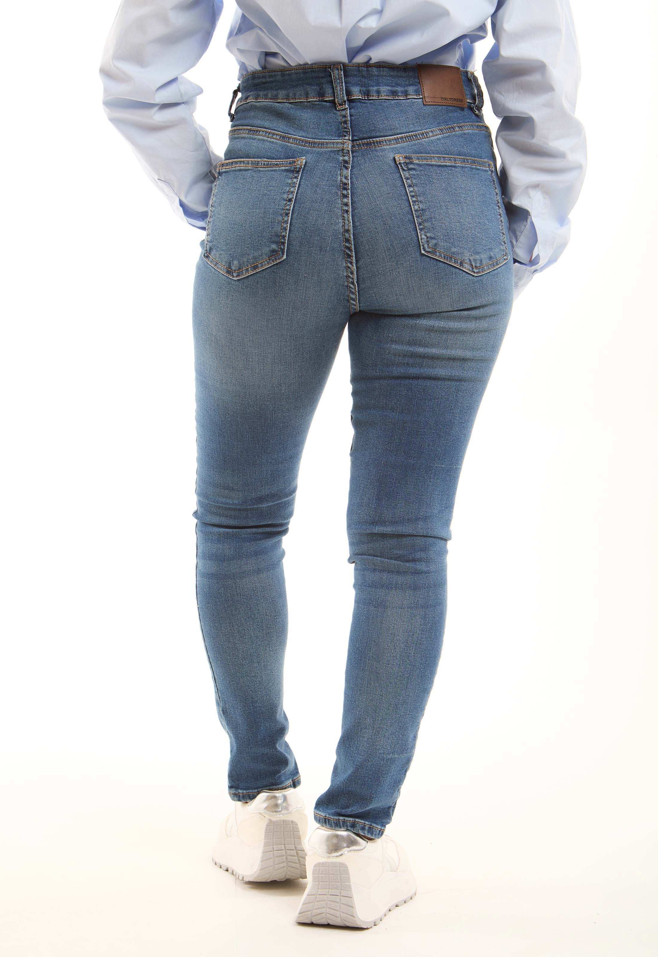 Everyday Stretch Skinny Jeans