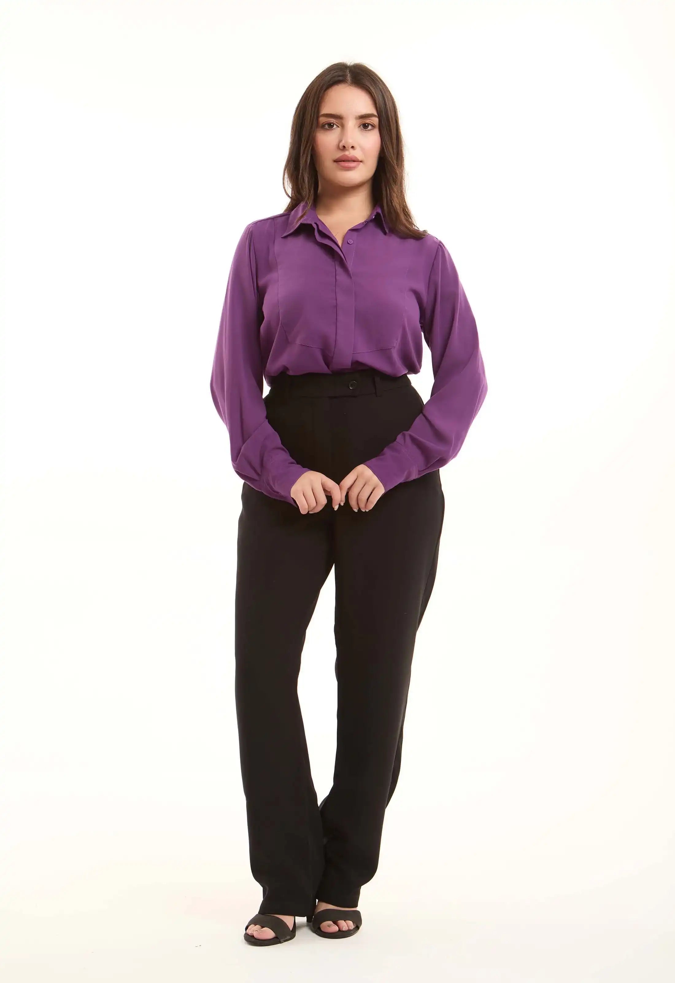 قميص طويل بتصميم بسيط أنيق