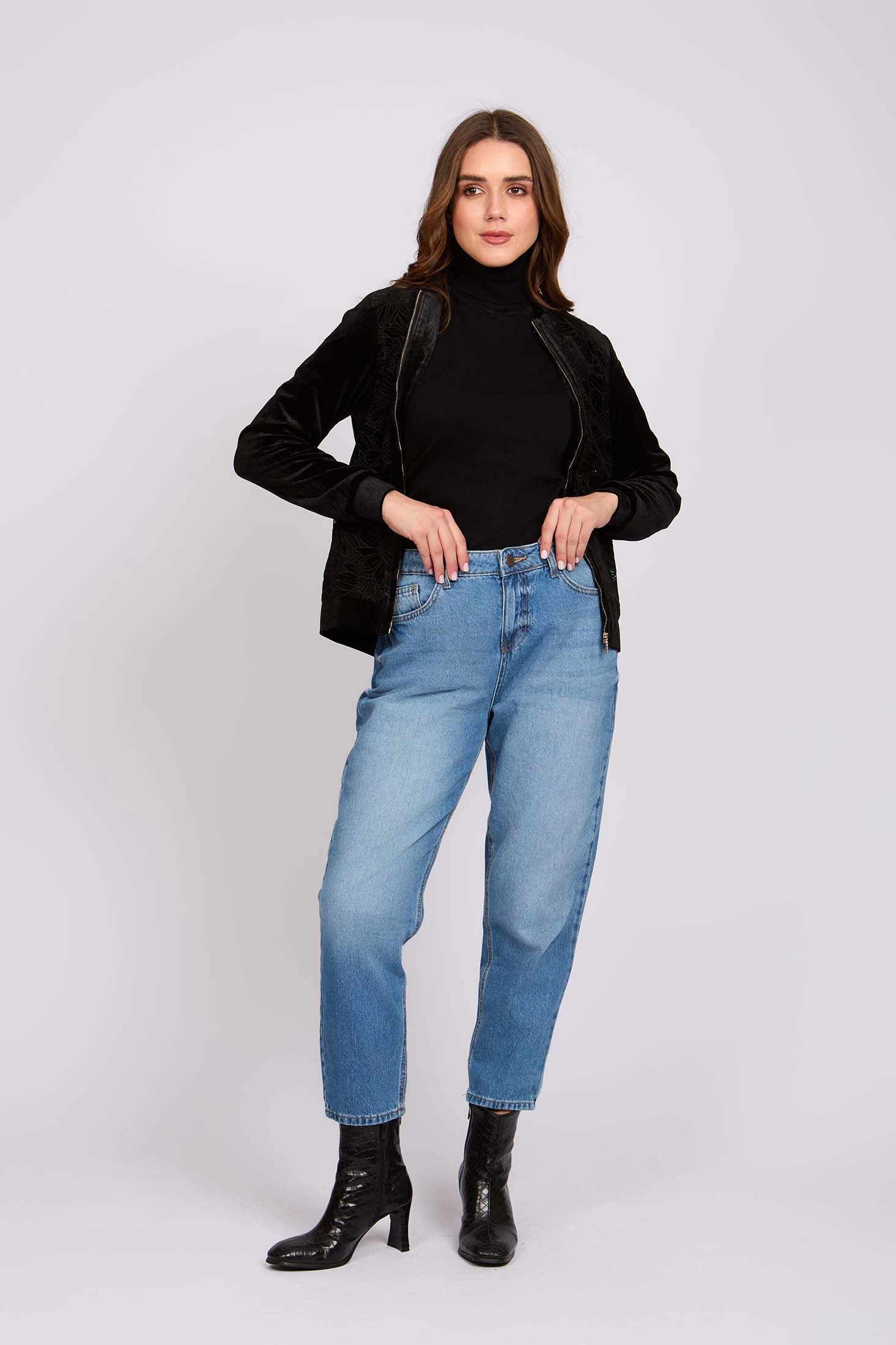 Women Regular Fit Jacket Black