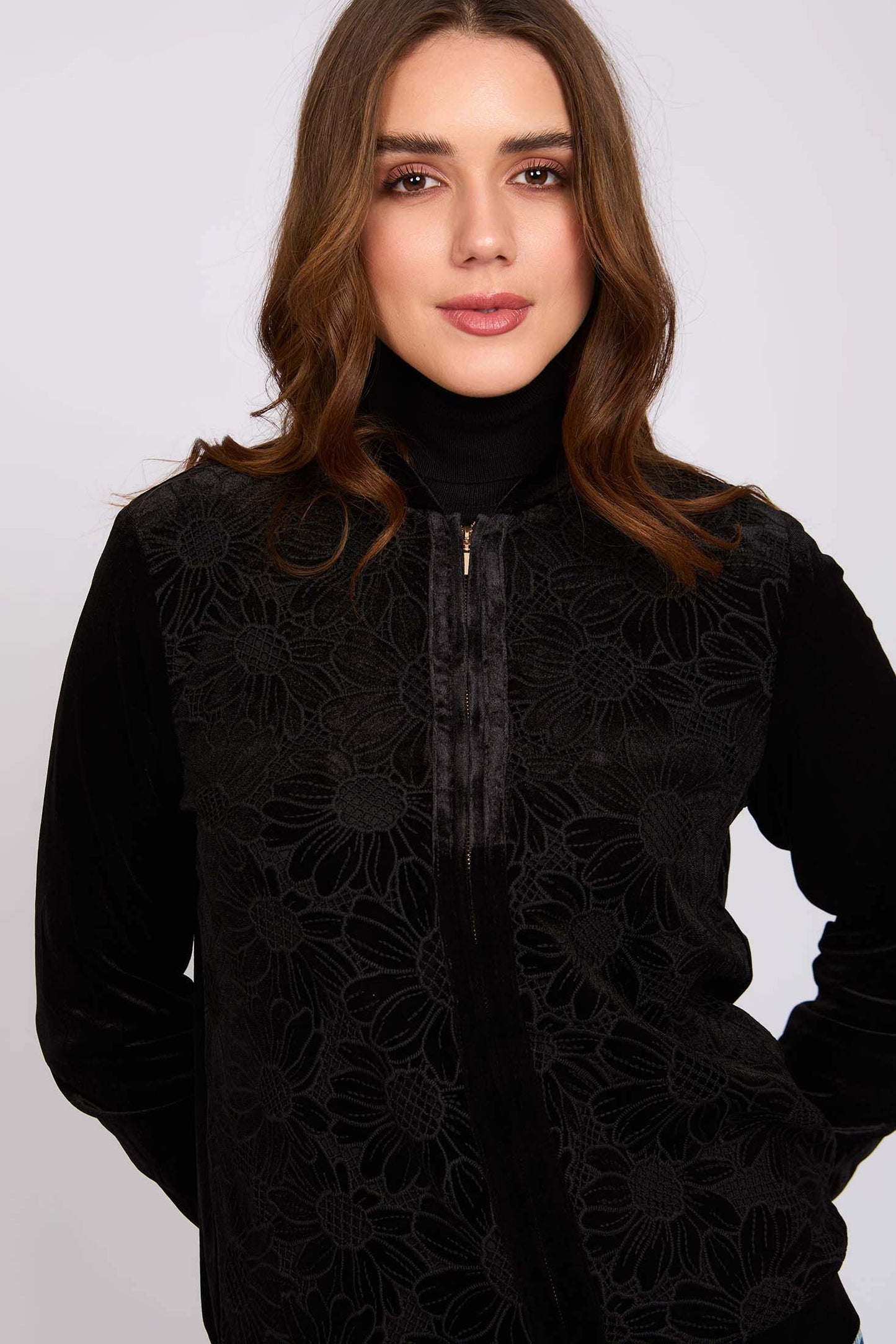 سترة نسائية عادية سوداء