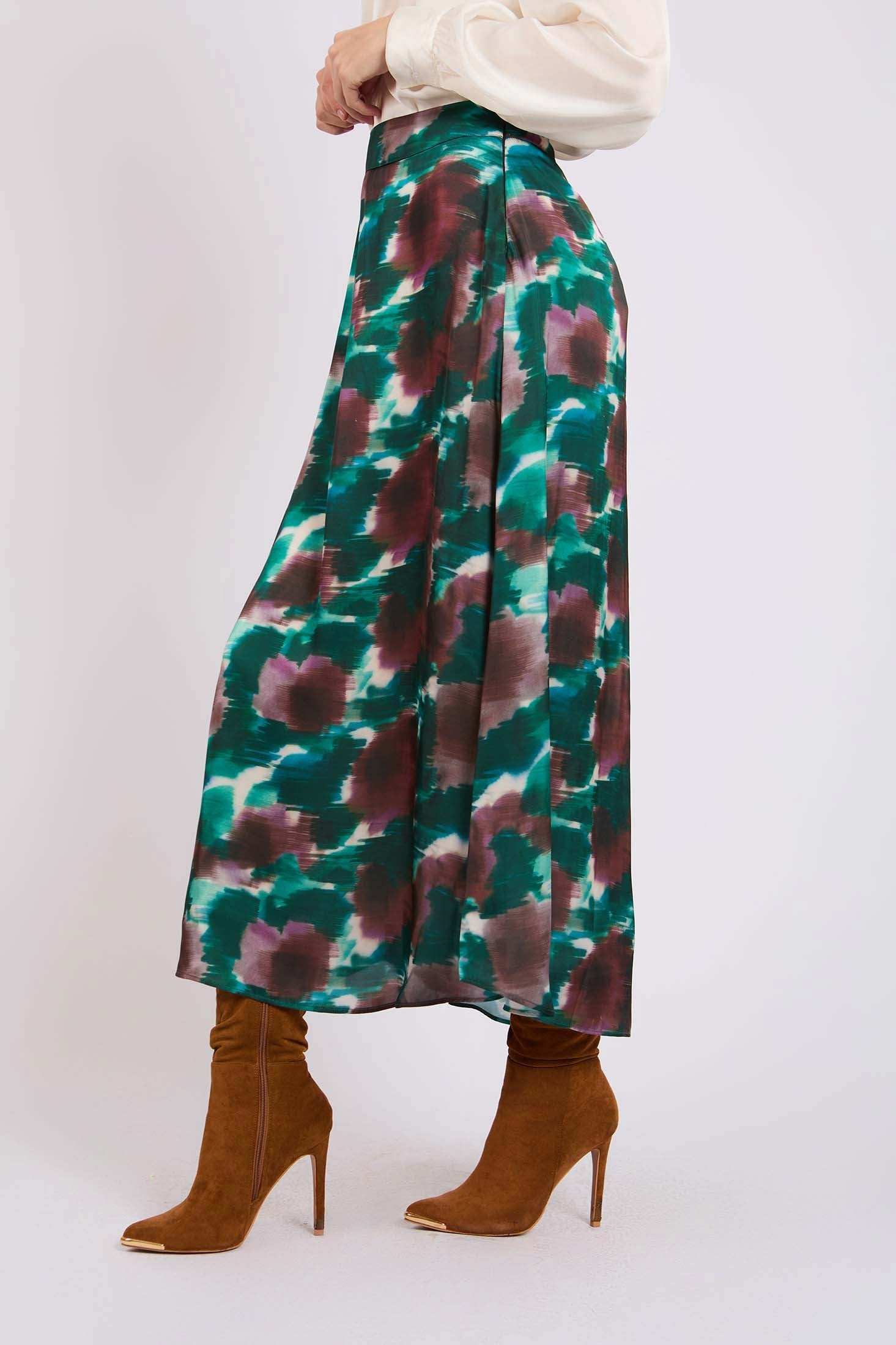 تنورة نسائية بفيت عادي متعددة الألوان