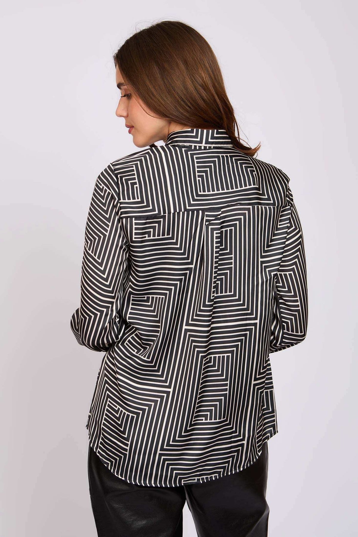 Women Regular Fit Blouse Multicolor
