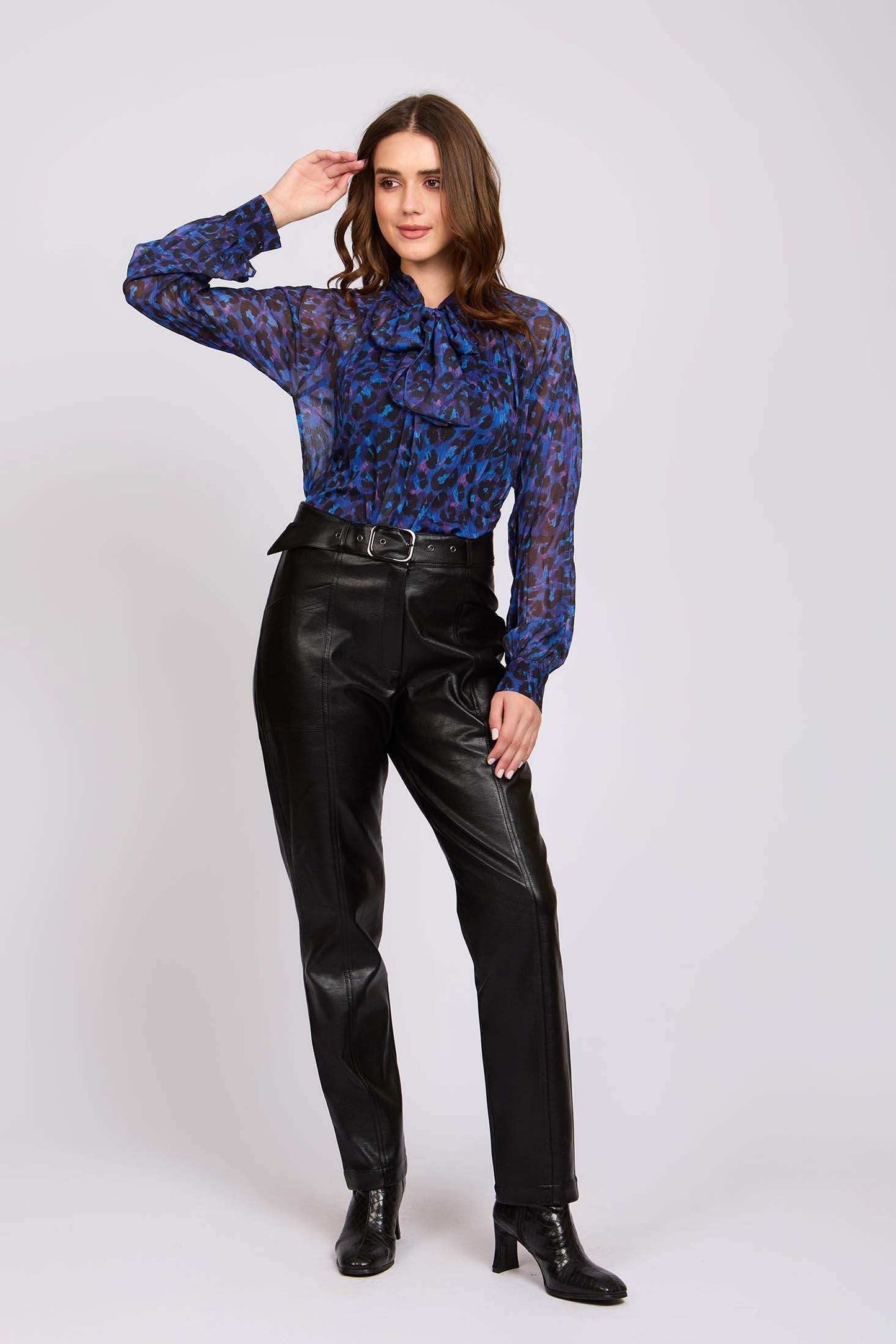 Women Regular Fit Pants Black