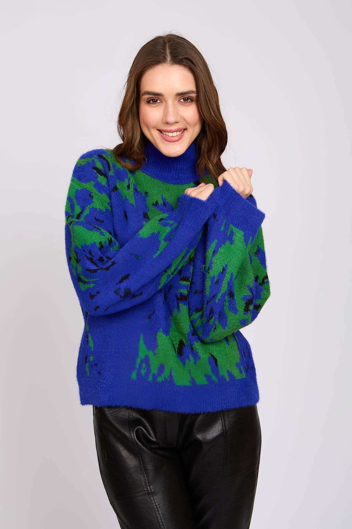Women Regular Fit Pullover Brown