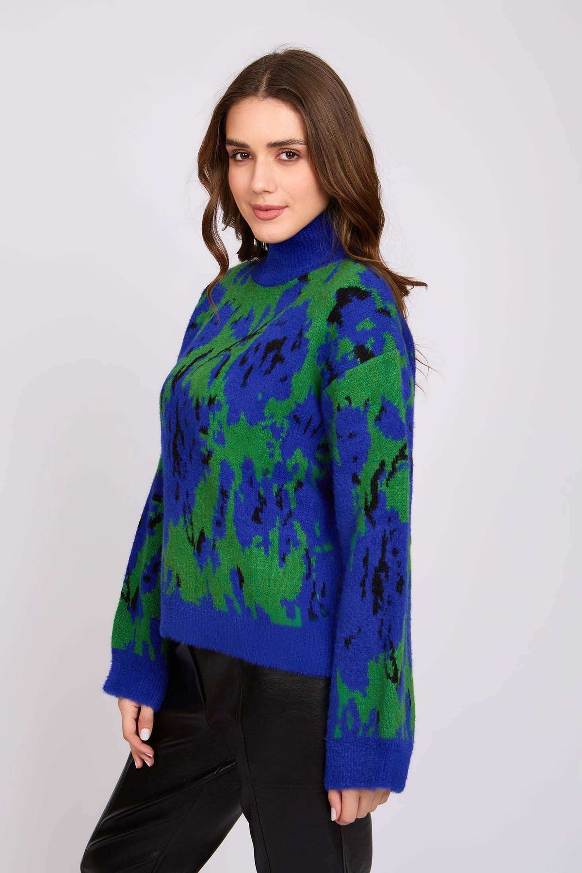 Women Regular Fit Pullover Brown