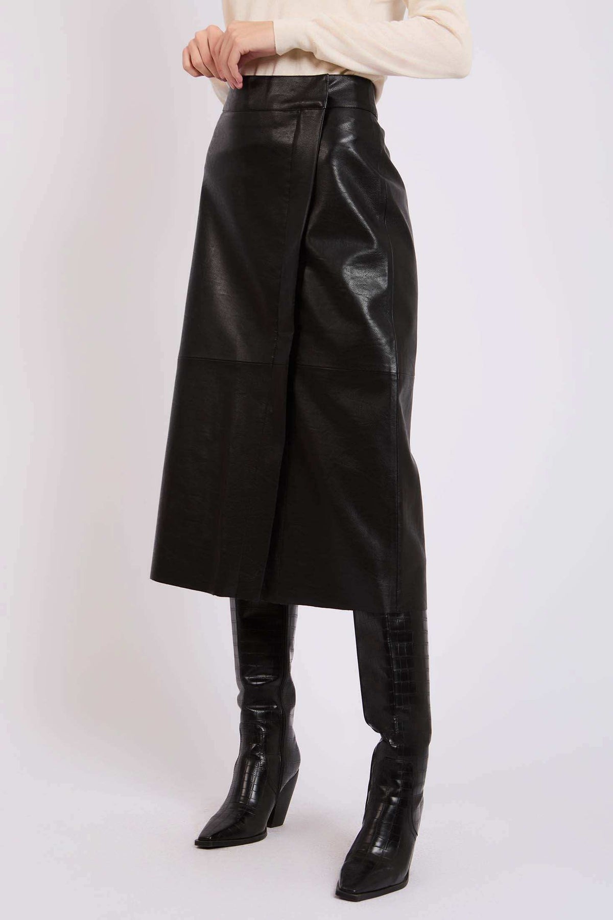 Women Regular Fit Skirt Black
