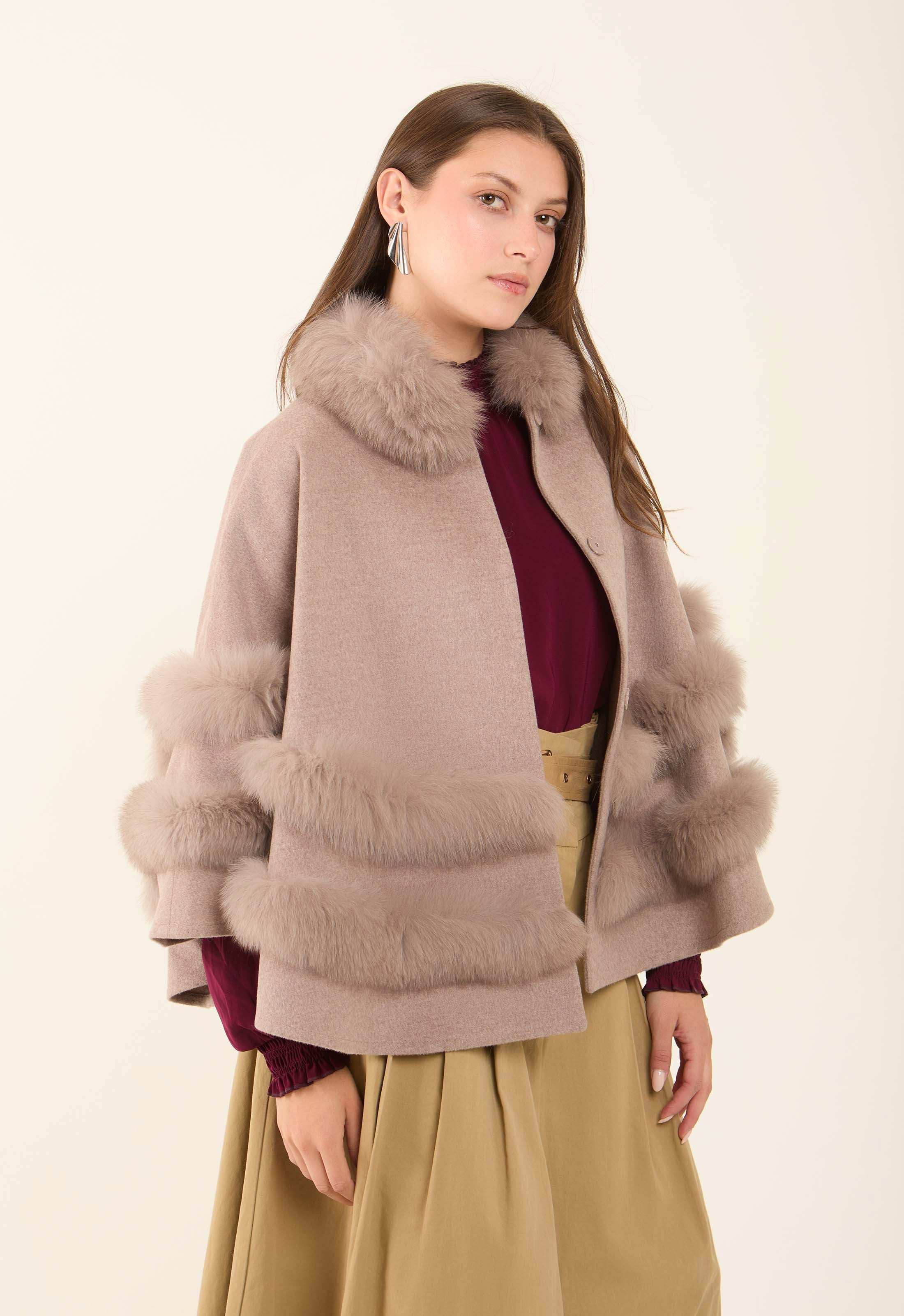 Women Cape Wool Beige