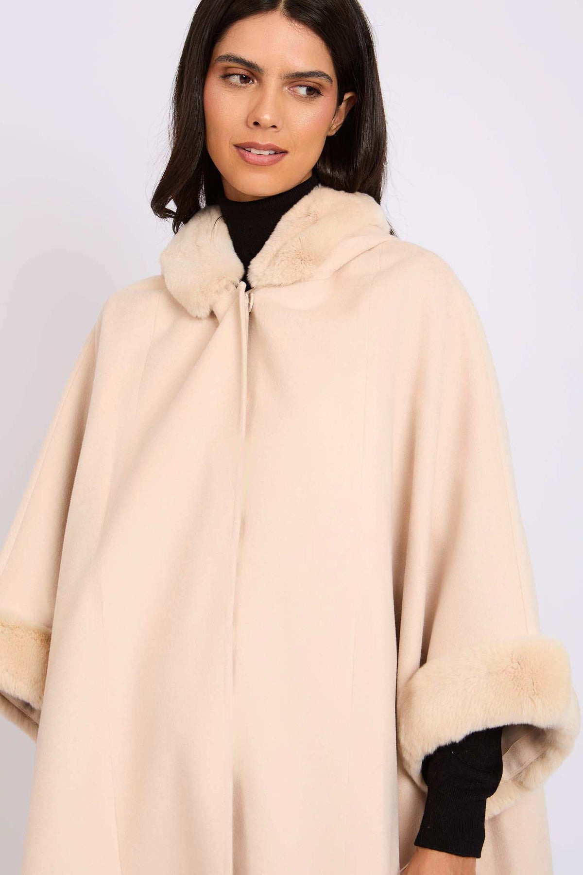 Women Cape Wool Ivory