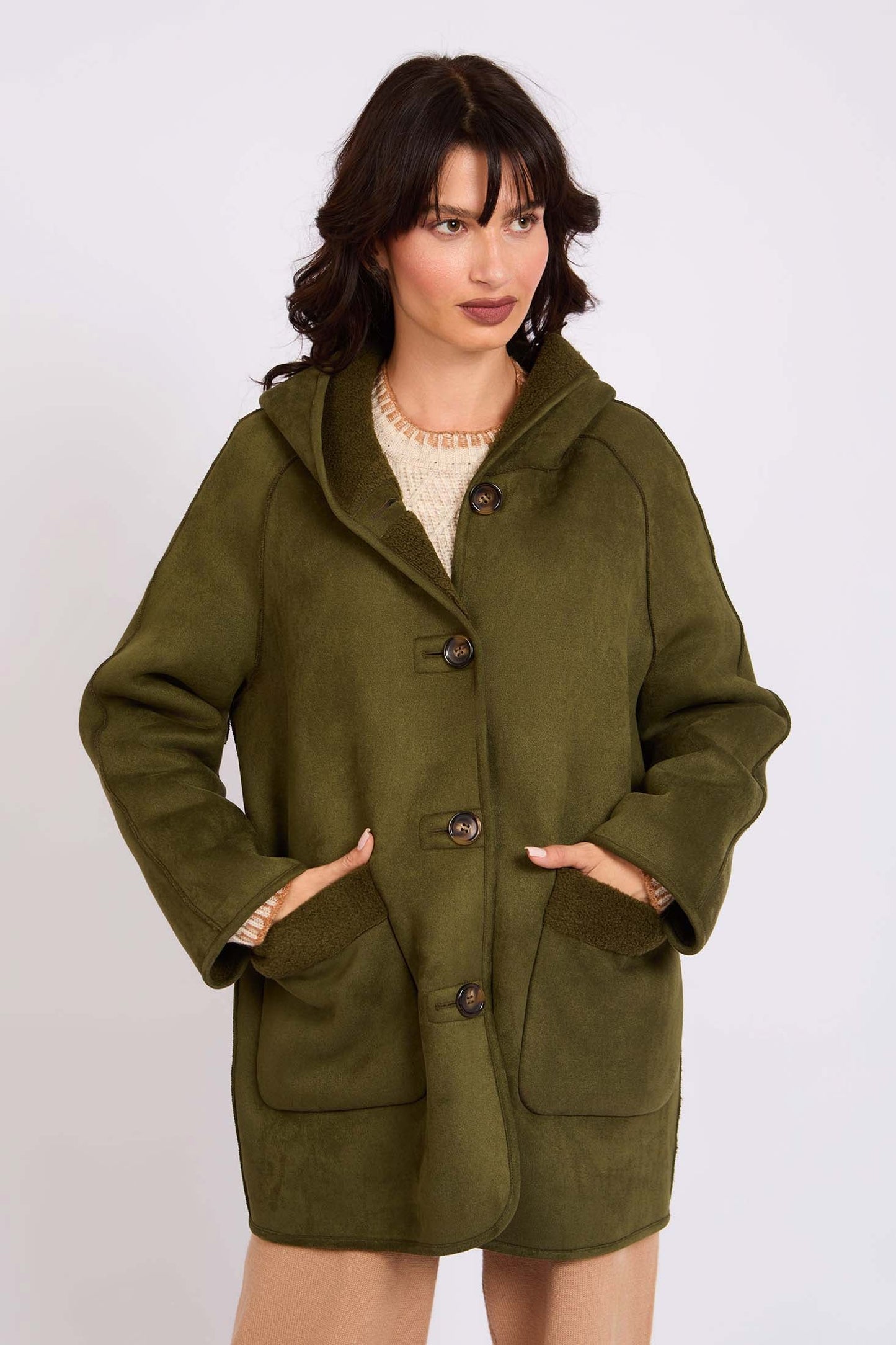 سترة نسائية عادية باللون الأخضر