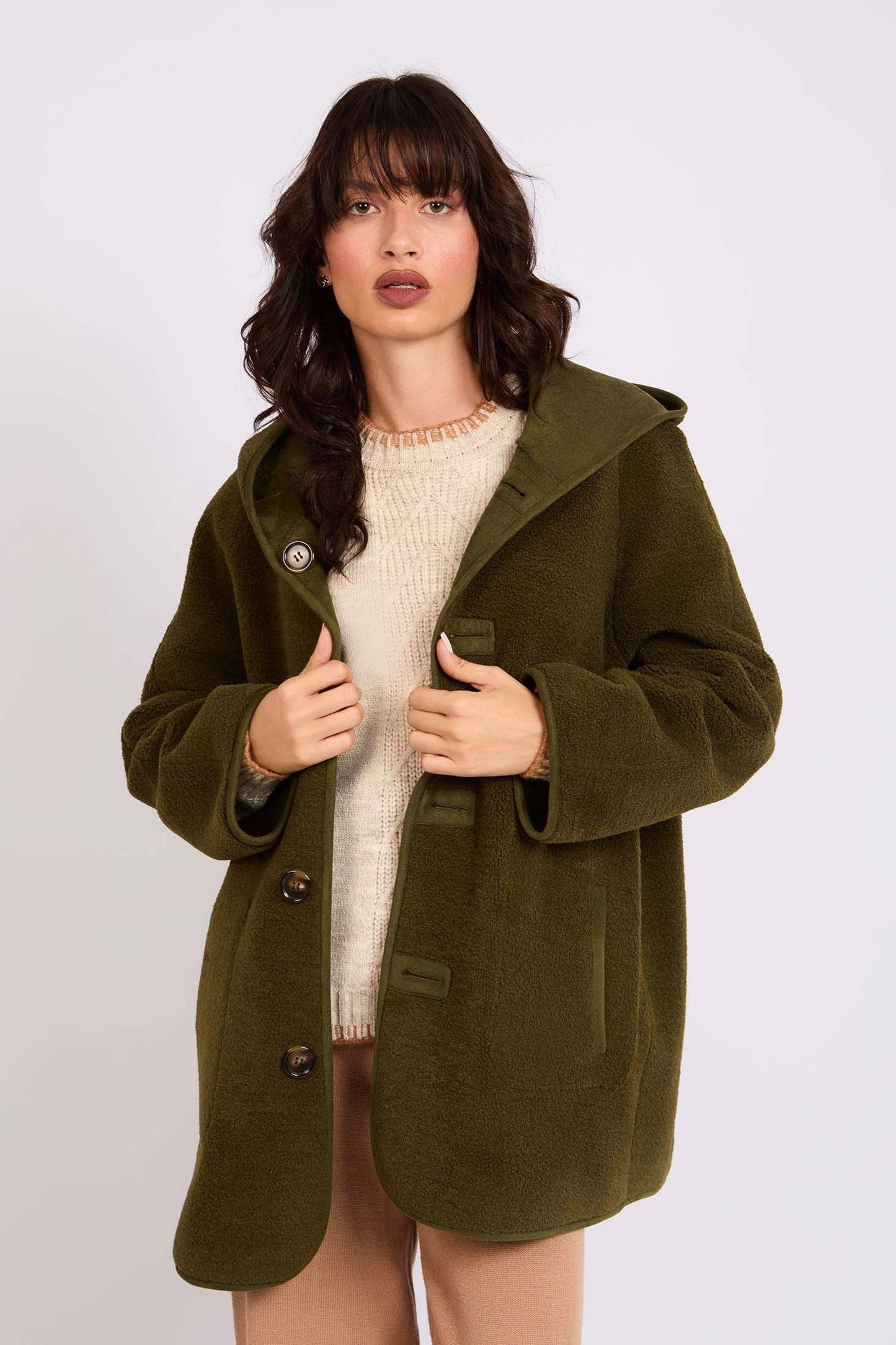 سترة نسائية عادية باللون الأخضر