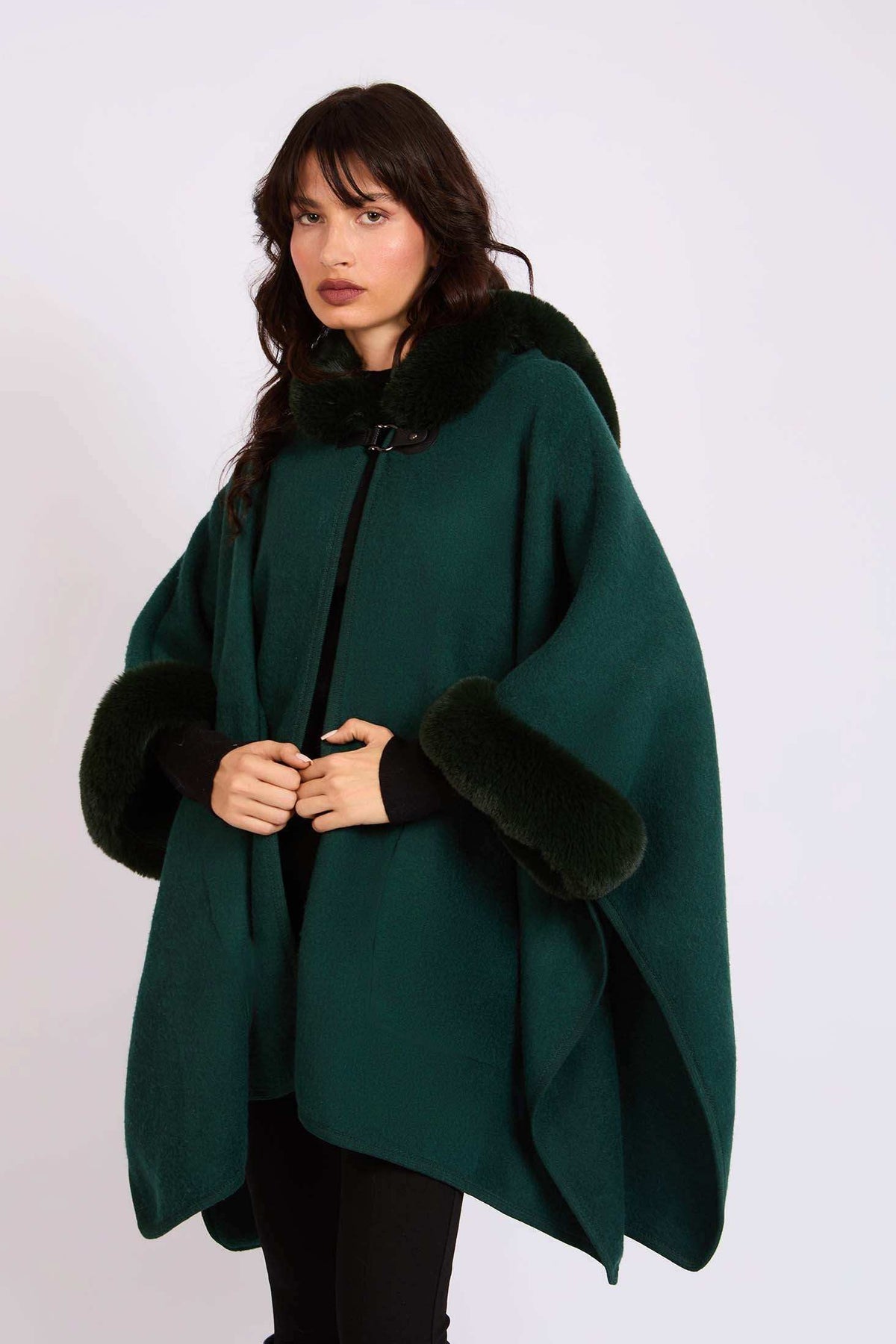 Women Regular Fit Poncho Green