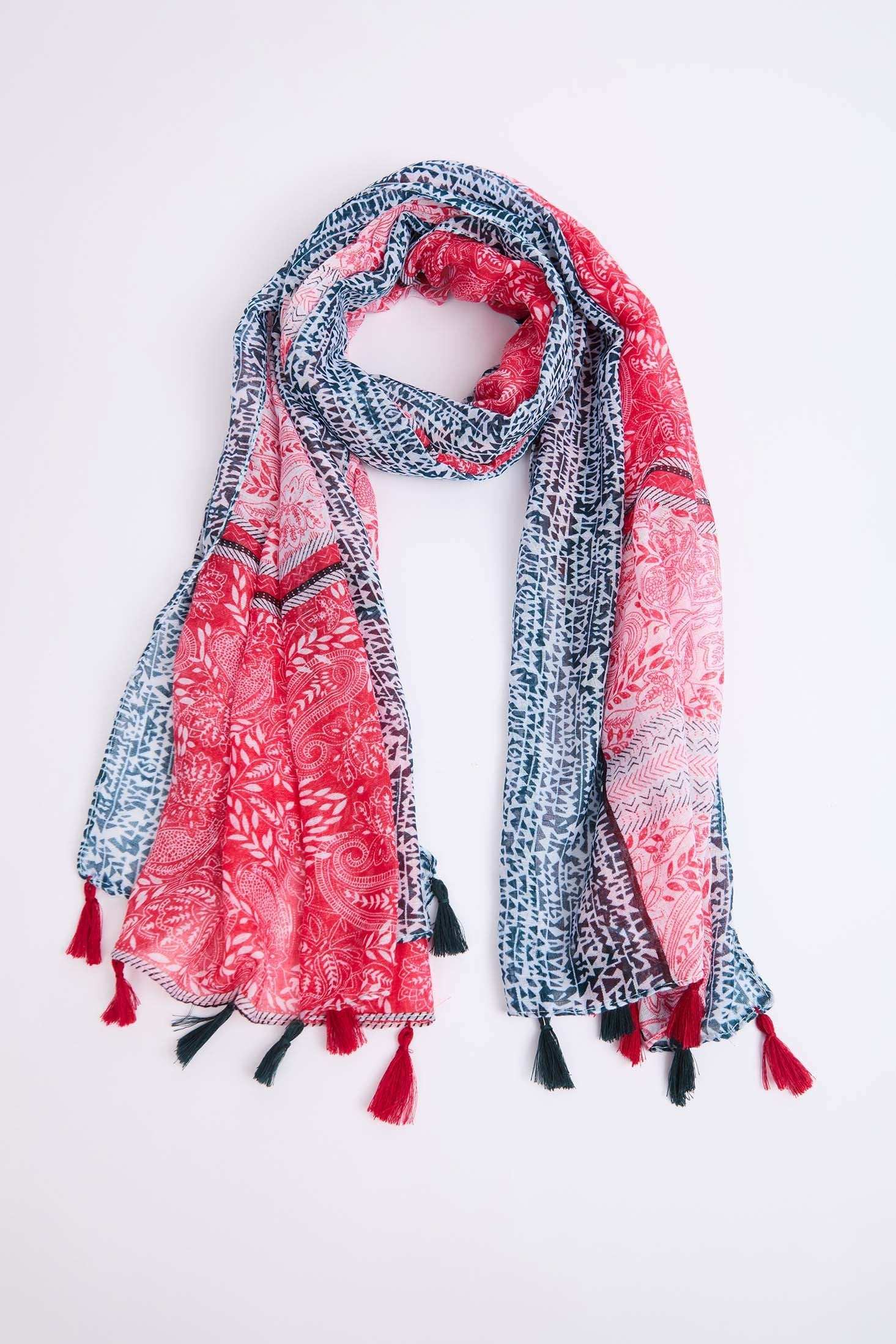 وشاح نسائي متعدد الألوان