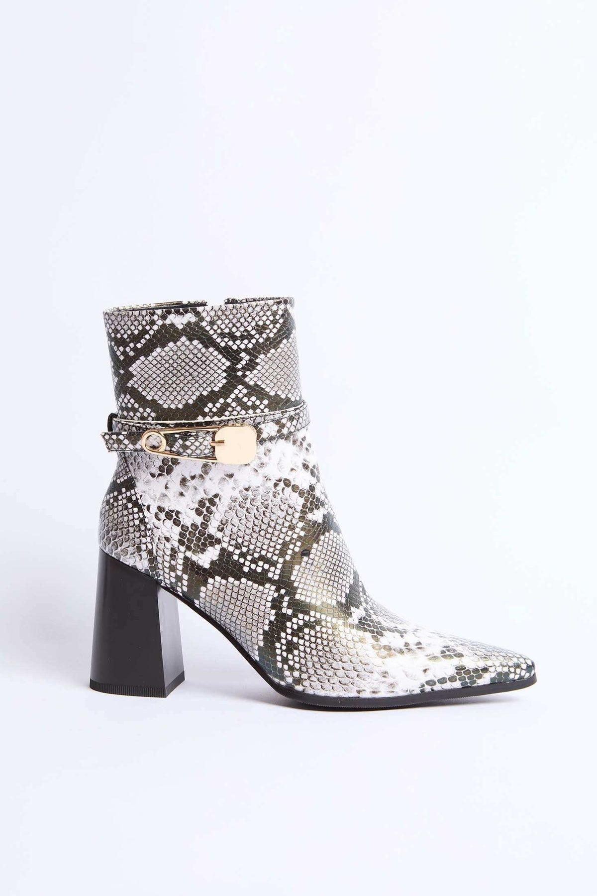 Women Shoes Snake Print