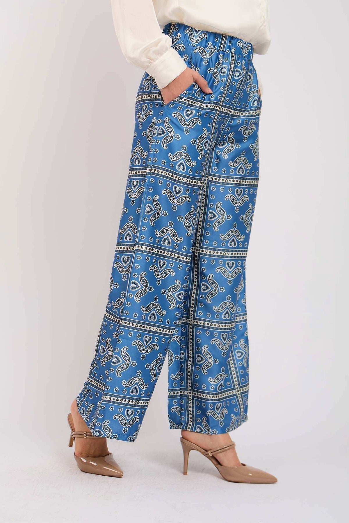 Women Pants from Dare Blue