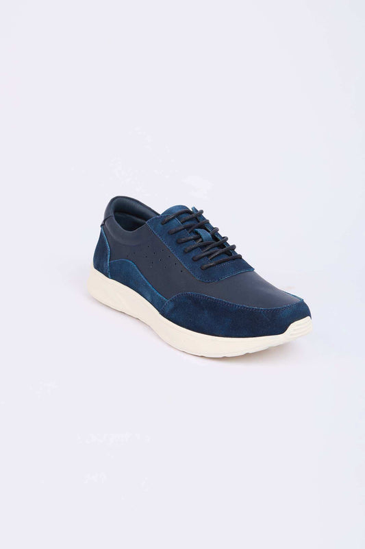 أحذية رجالية باللون الكحلي