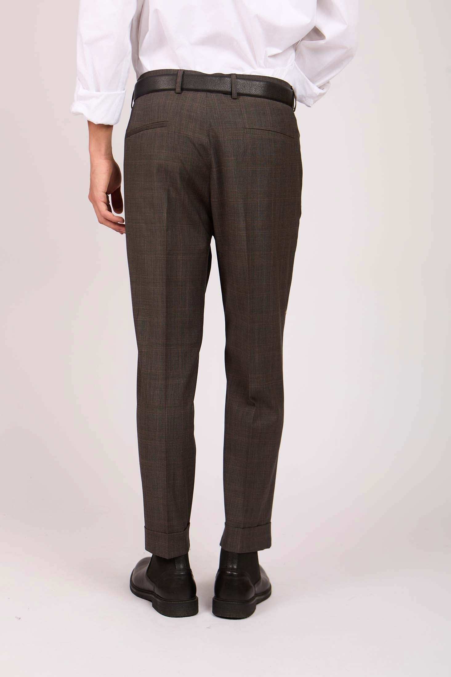 بنطلونات الرجال العادية البنية