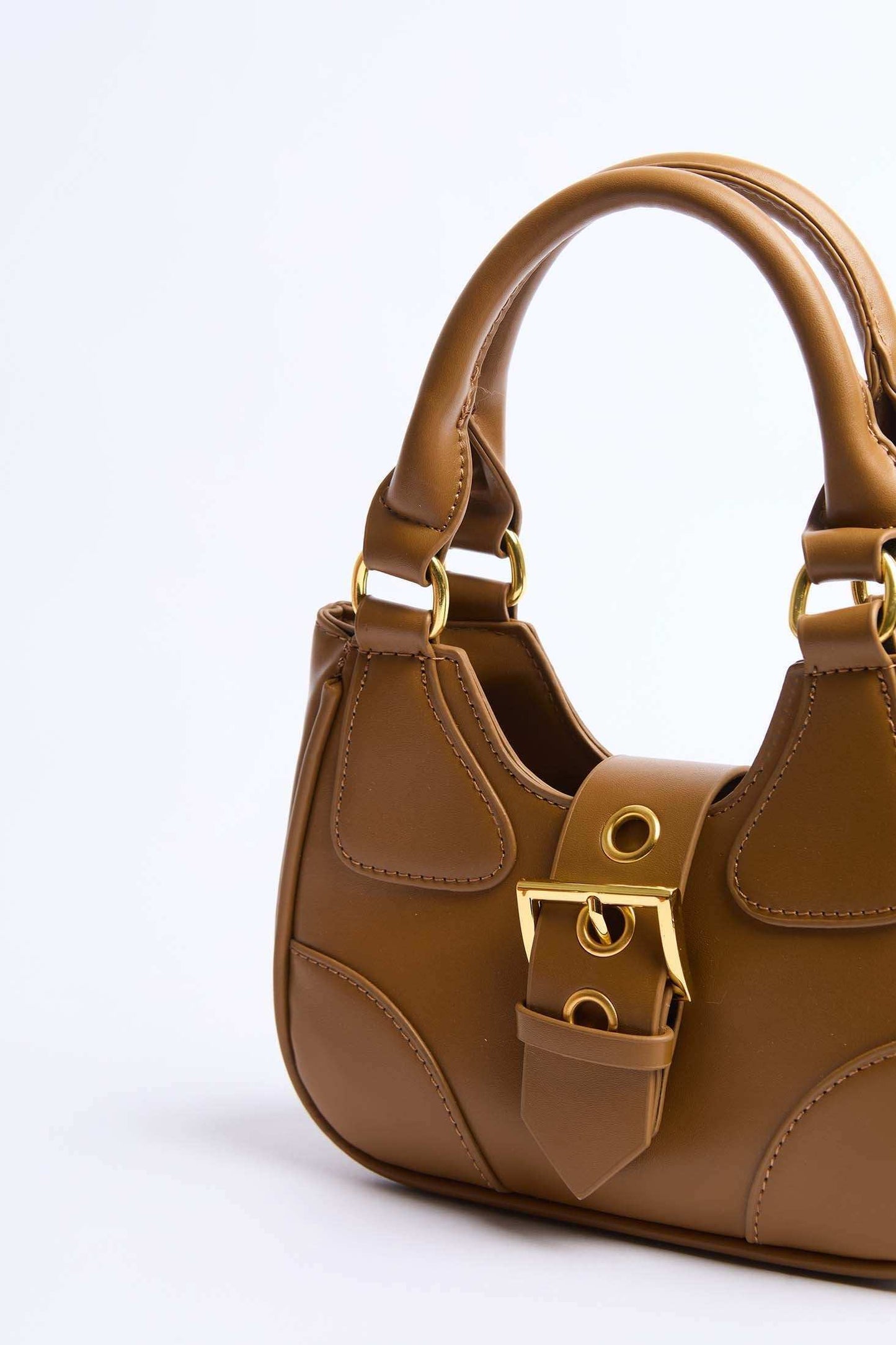 النساء المكتئب البني