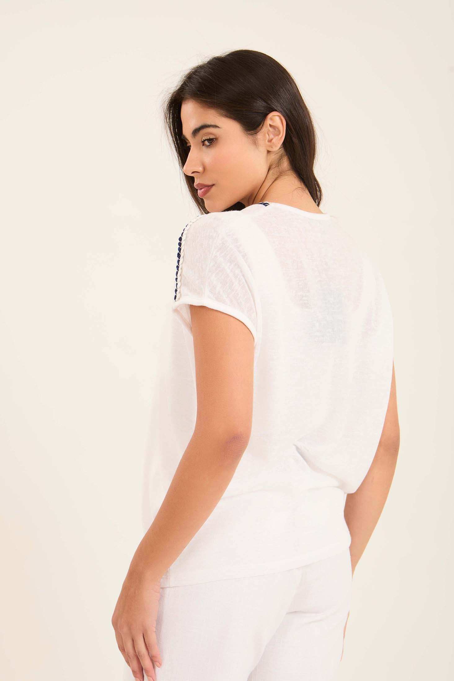 Lightweight Short Sleeves Tee with Stitched Robe