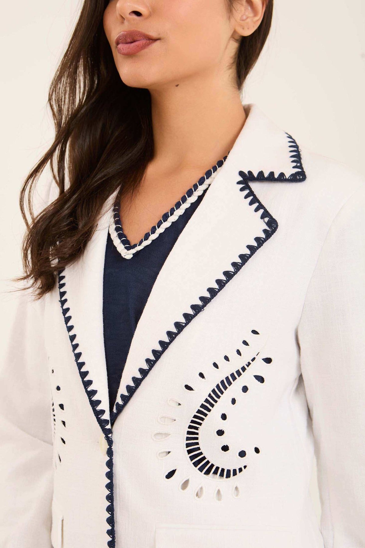 Tailored Linen Blazer with Contrast Embroidery