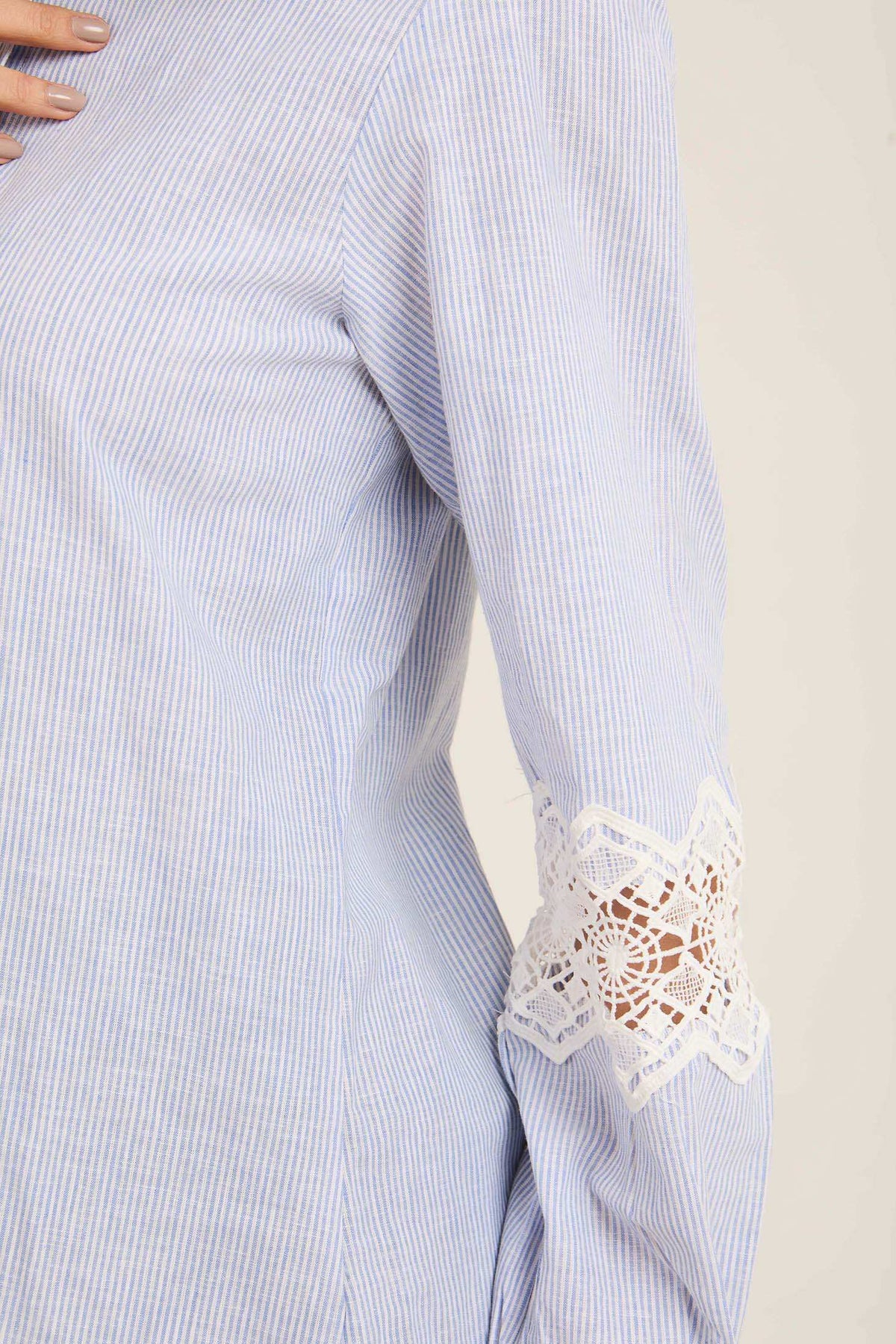 Linen-Cotton Shirt with Lace Insets