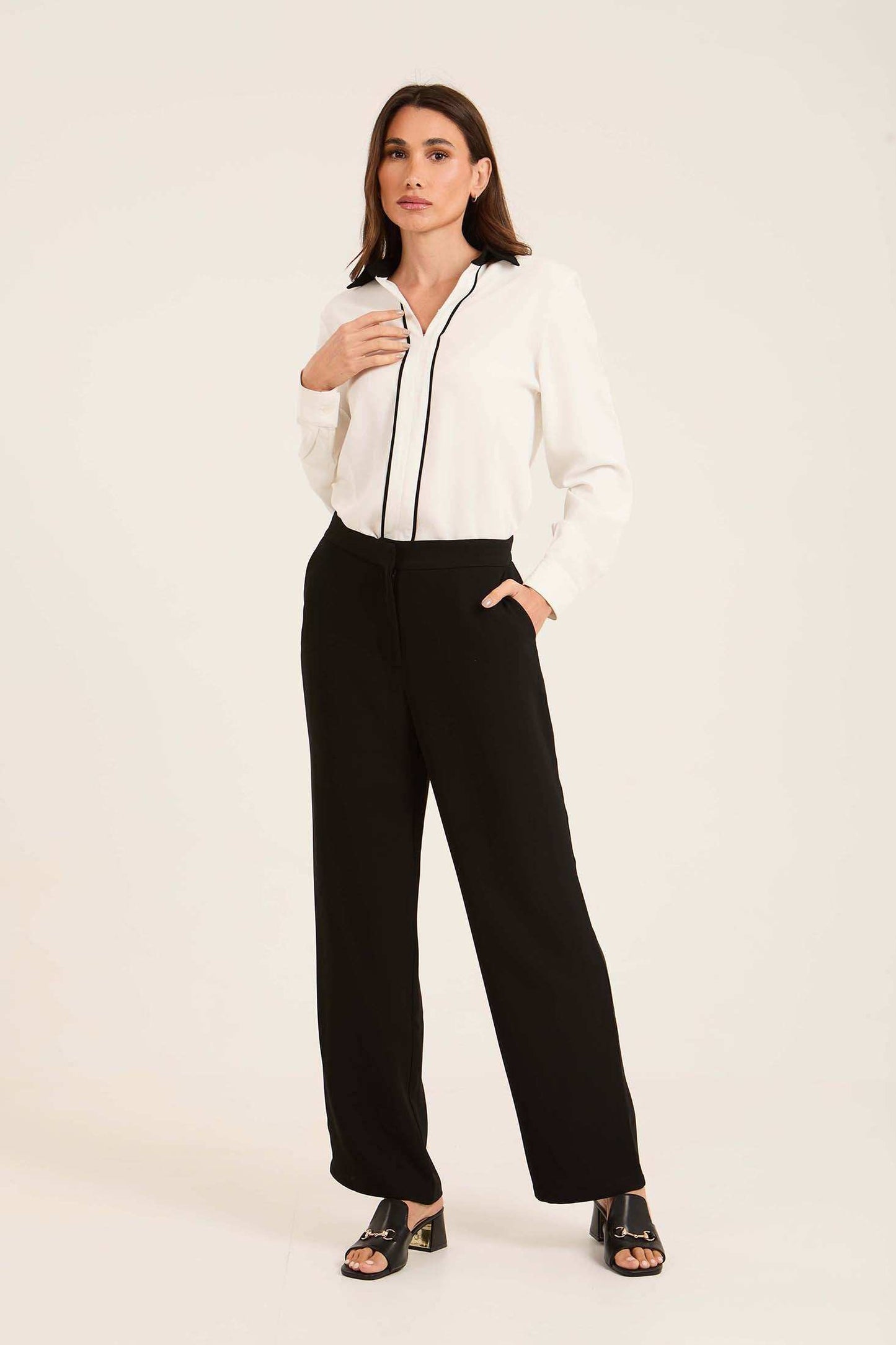 Contrast Trim V-Neck Blouse