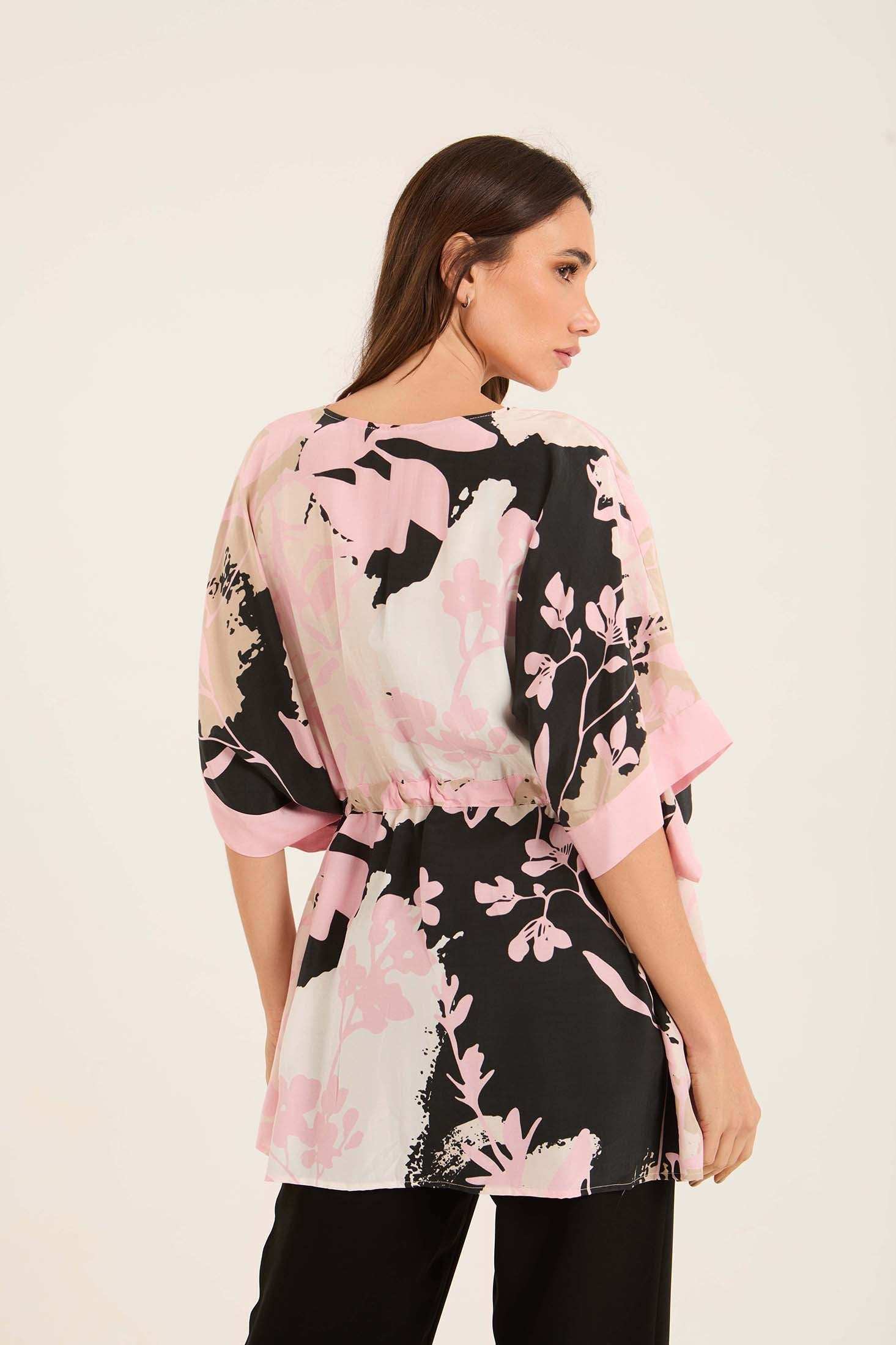 كيمونو نسائي متعدد الألوان