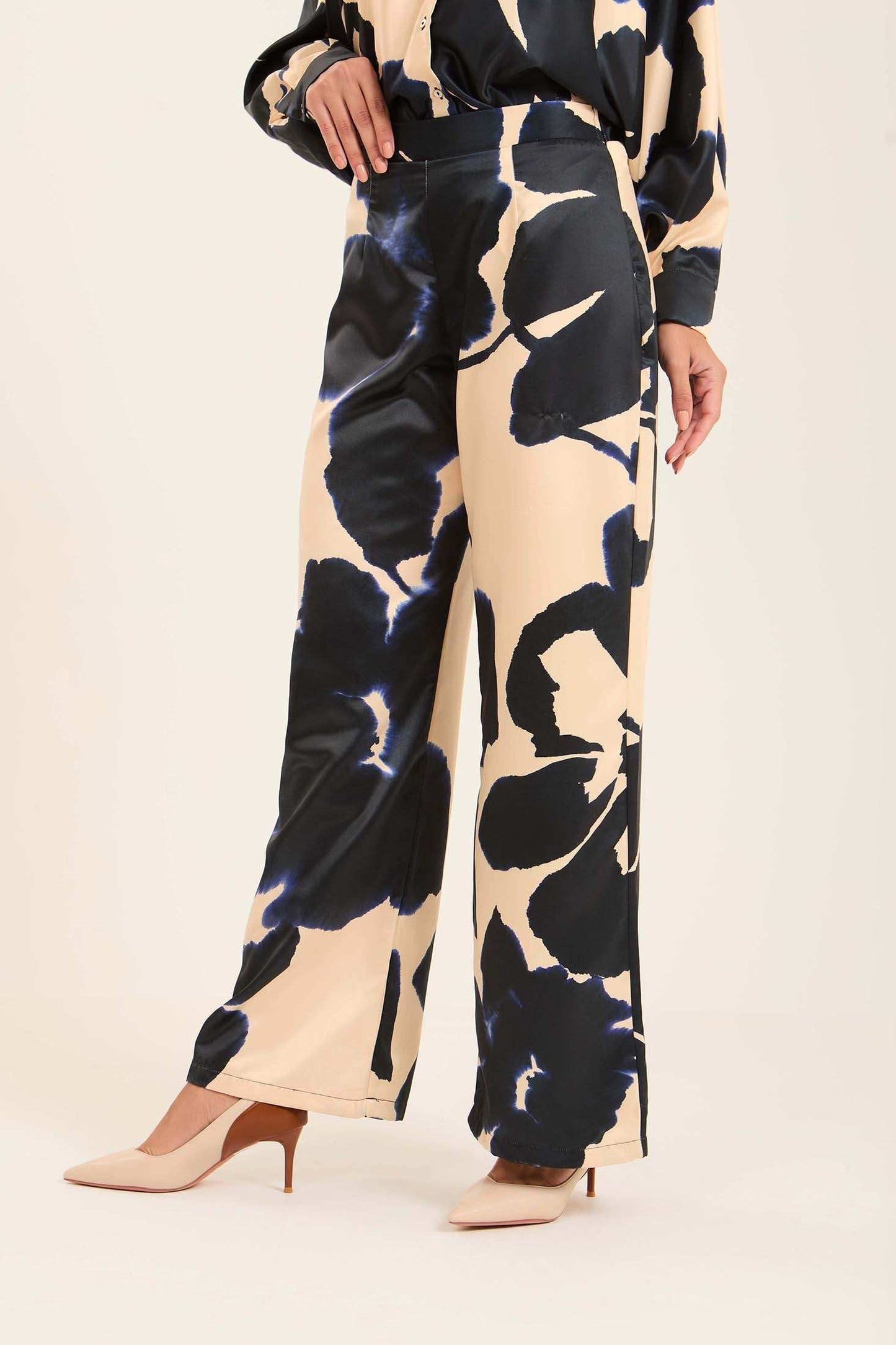 Flowing Printed Pants with Elegant Drape