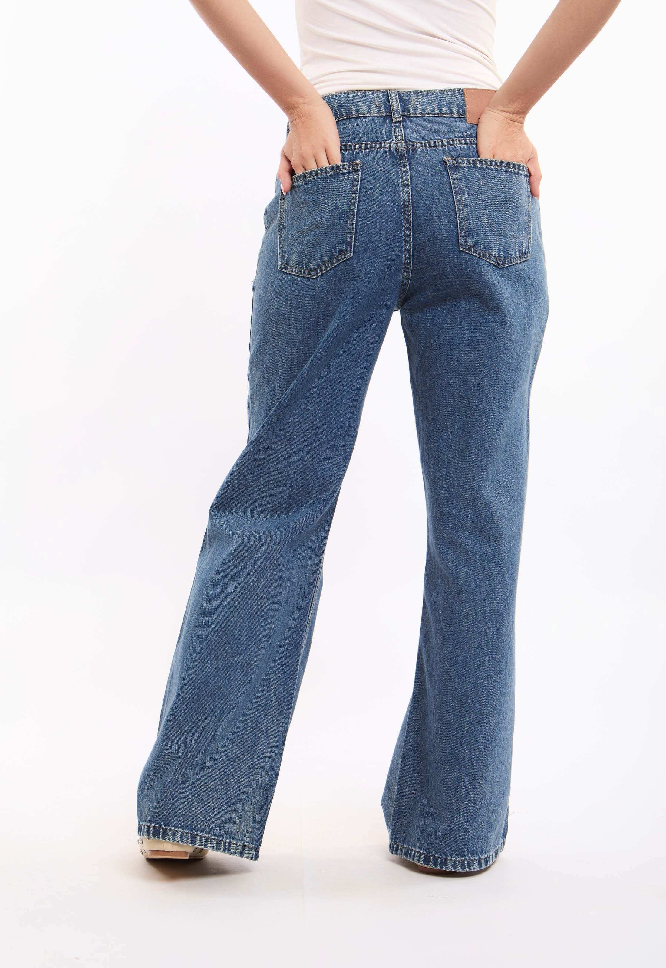 Wide Leg Button Detail Jeans