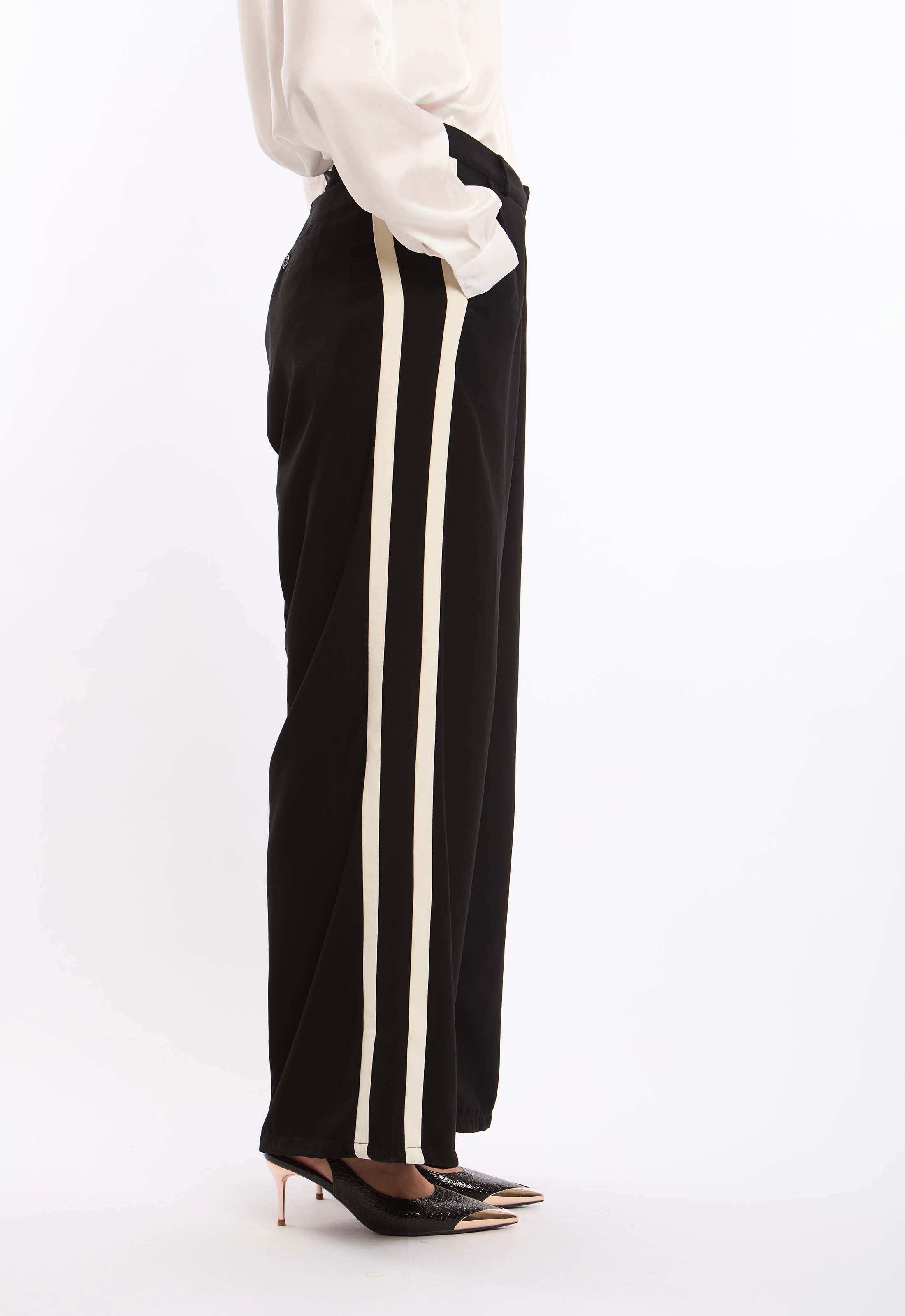 Elegant Wide-Leg Tailored Pants