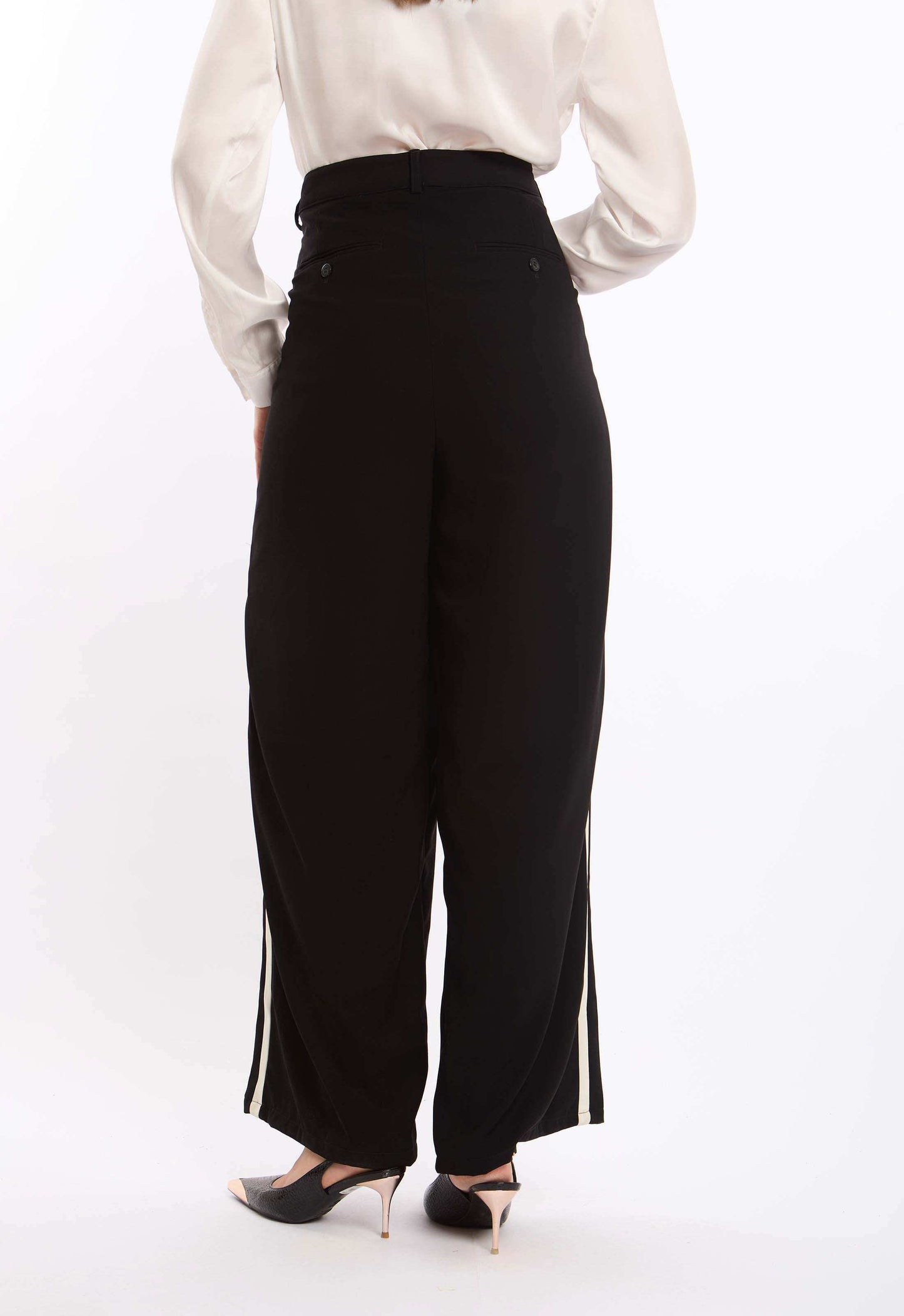 Elegant Wide-Leg Tailored Pants