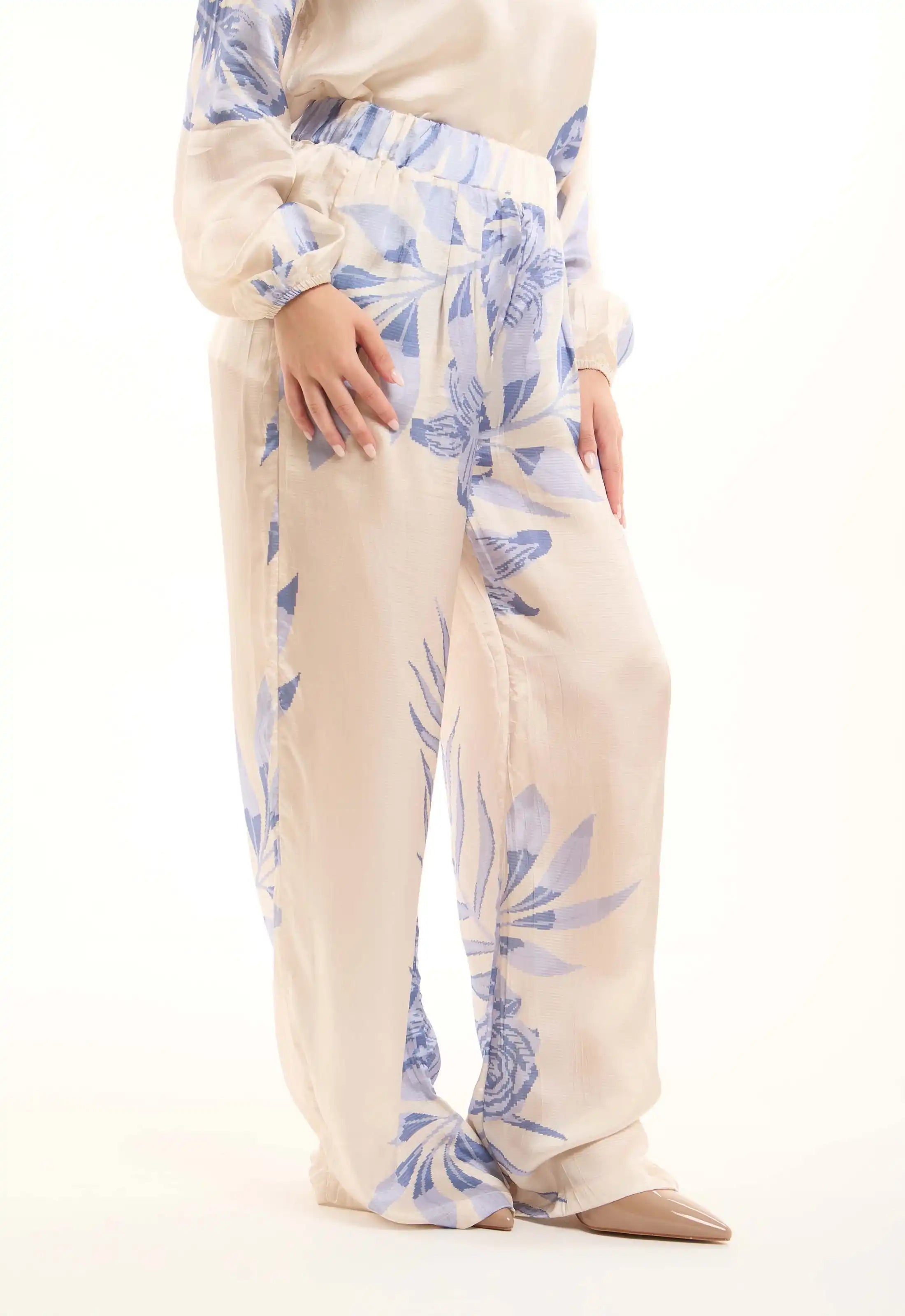 Relaxed Floral Straight-Leg Pants