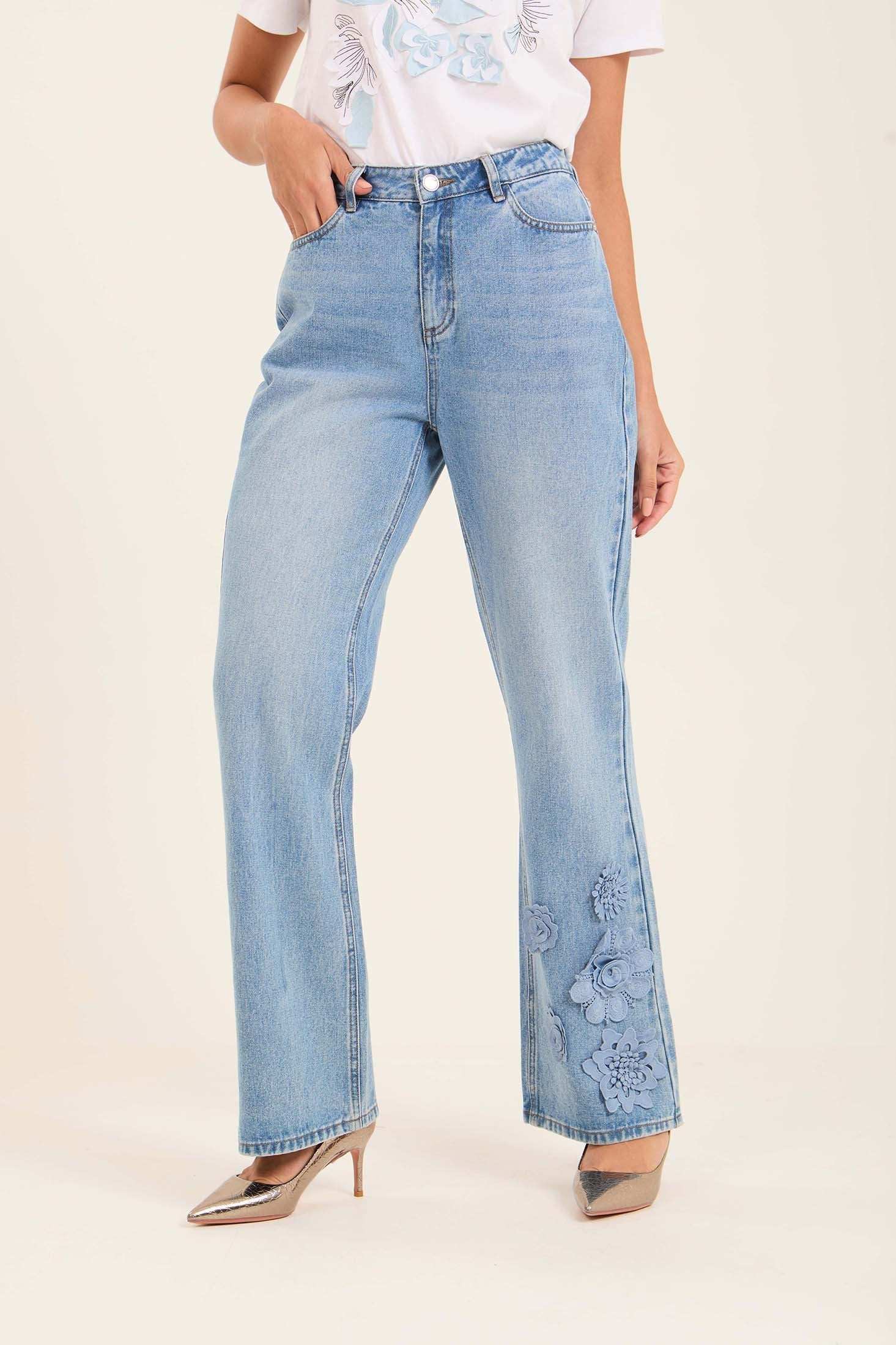 Embroidered Hem Straight-Leg Jeans