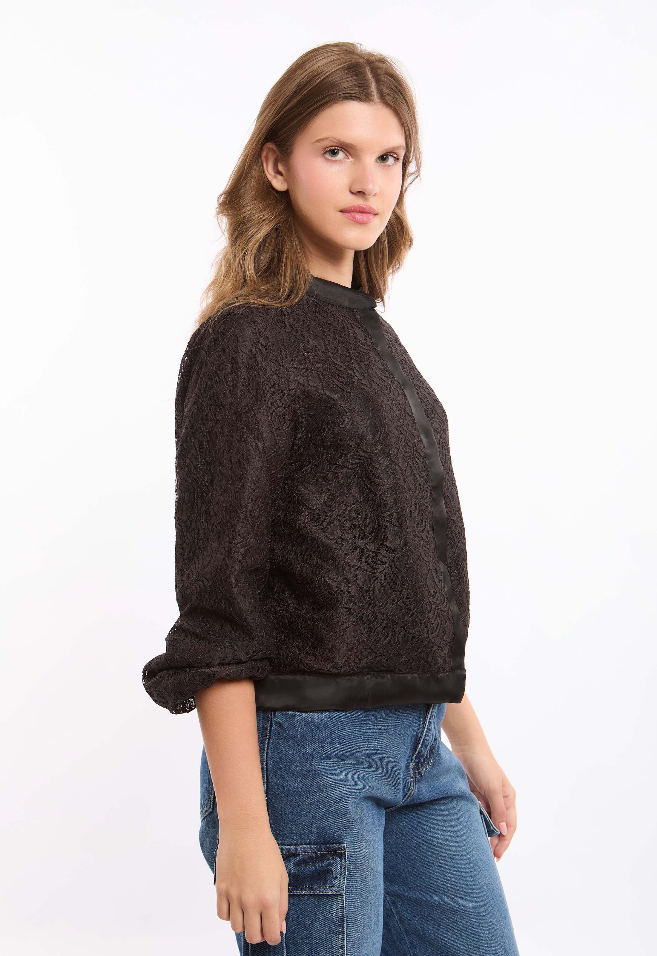 قميص جاكار بنقشة بارزة وأزرار أمامية